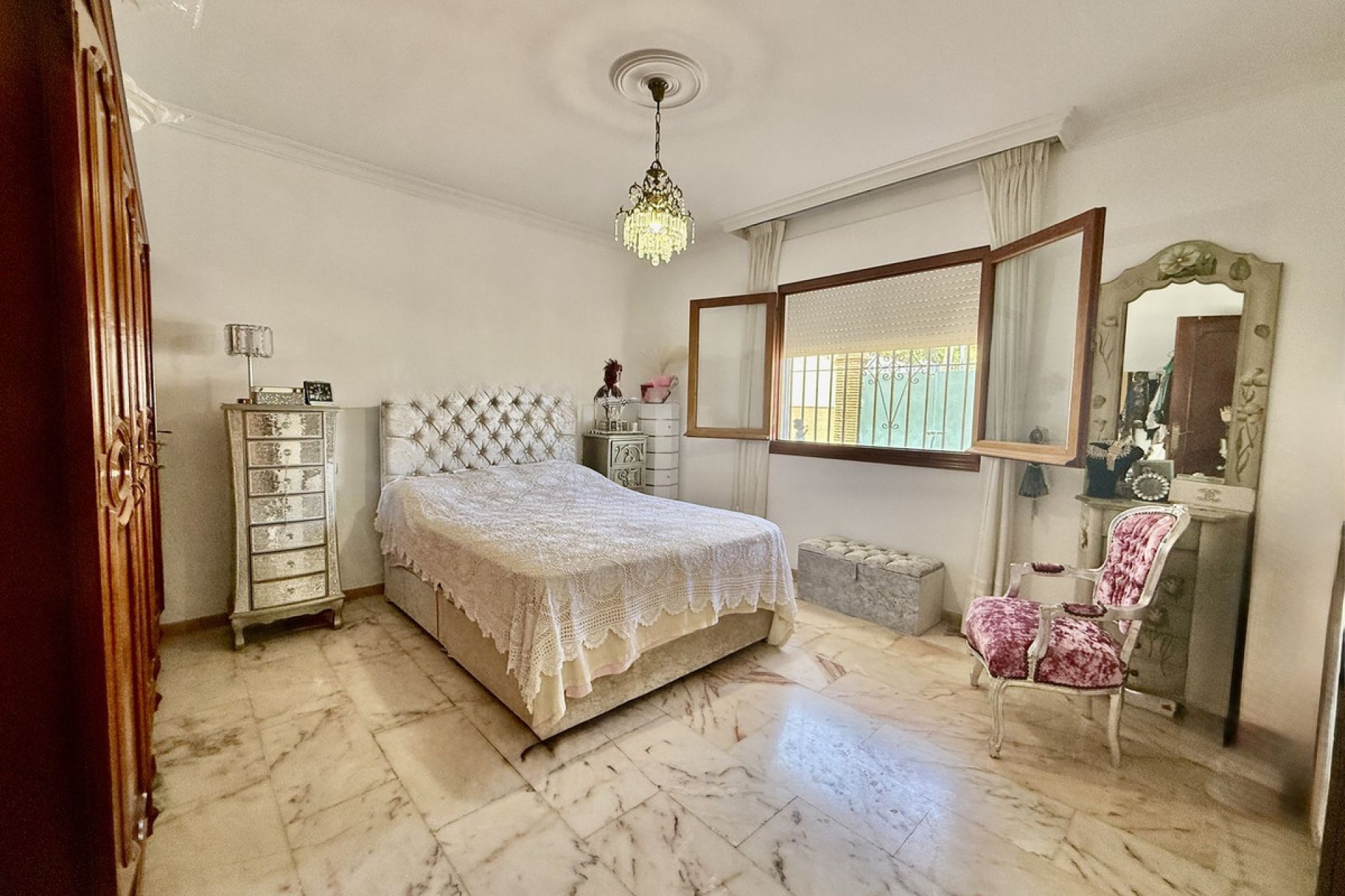 Resale - House - Detached Villa - Benalmádena - Benalmadena Centro