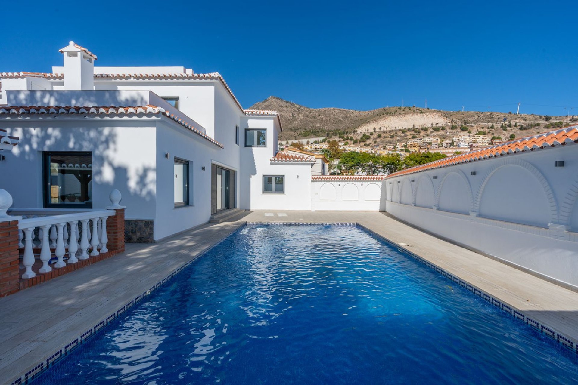 Resale - House - Detached Villa - Benalmádena - Benalmadena Centro