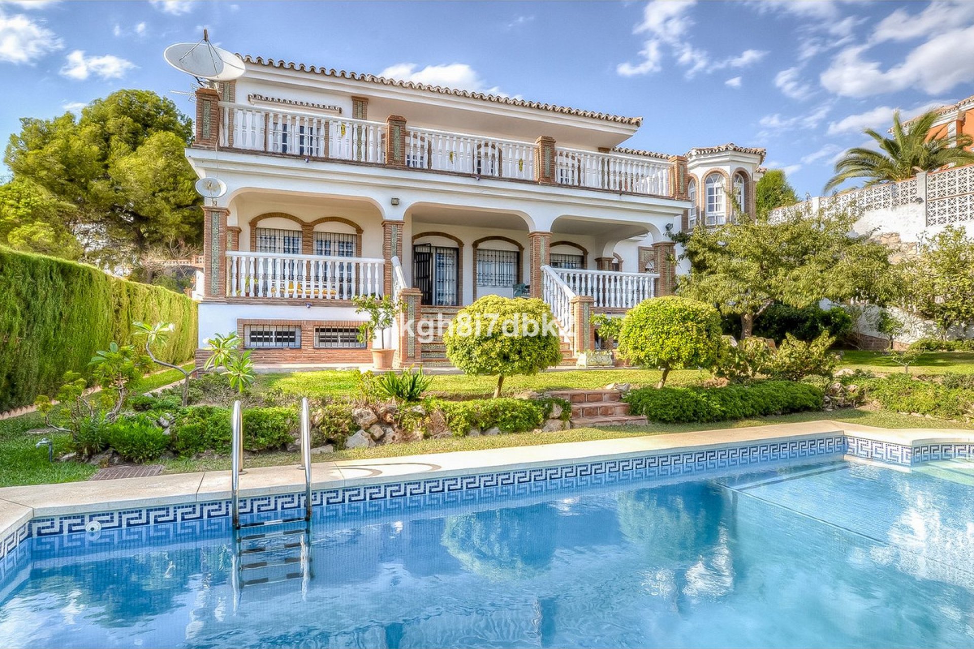 Resale - House - Detached Villa - Benalmádena - Benalmadena Centro