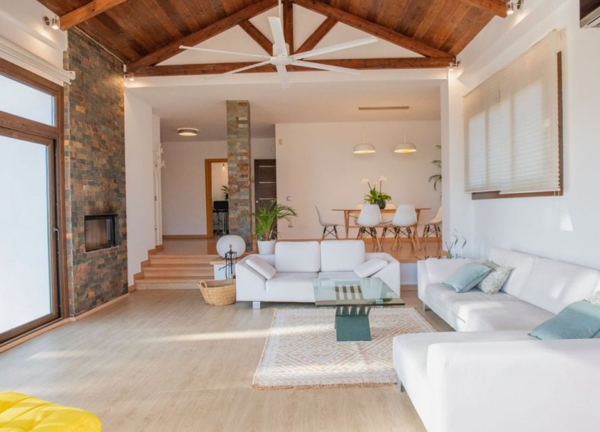 Resale - House - Detached Villa - Benalmádena - Benalmadena Centro