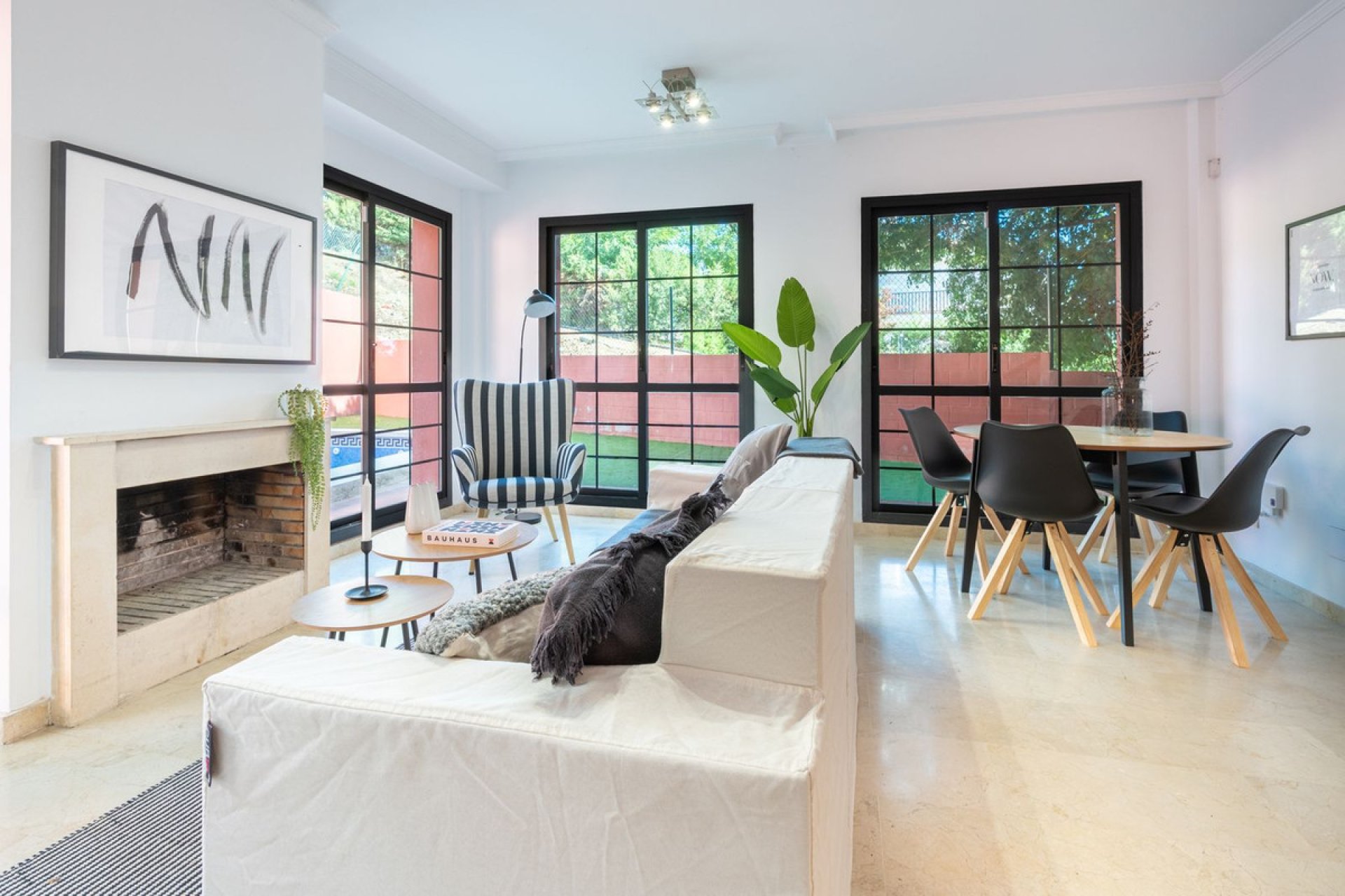 Resale - House - Detached Villa - Benalmádena - Benalmadena Centro