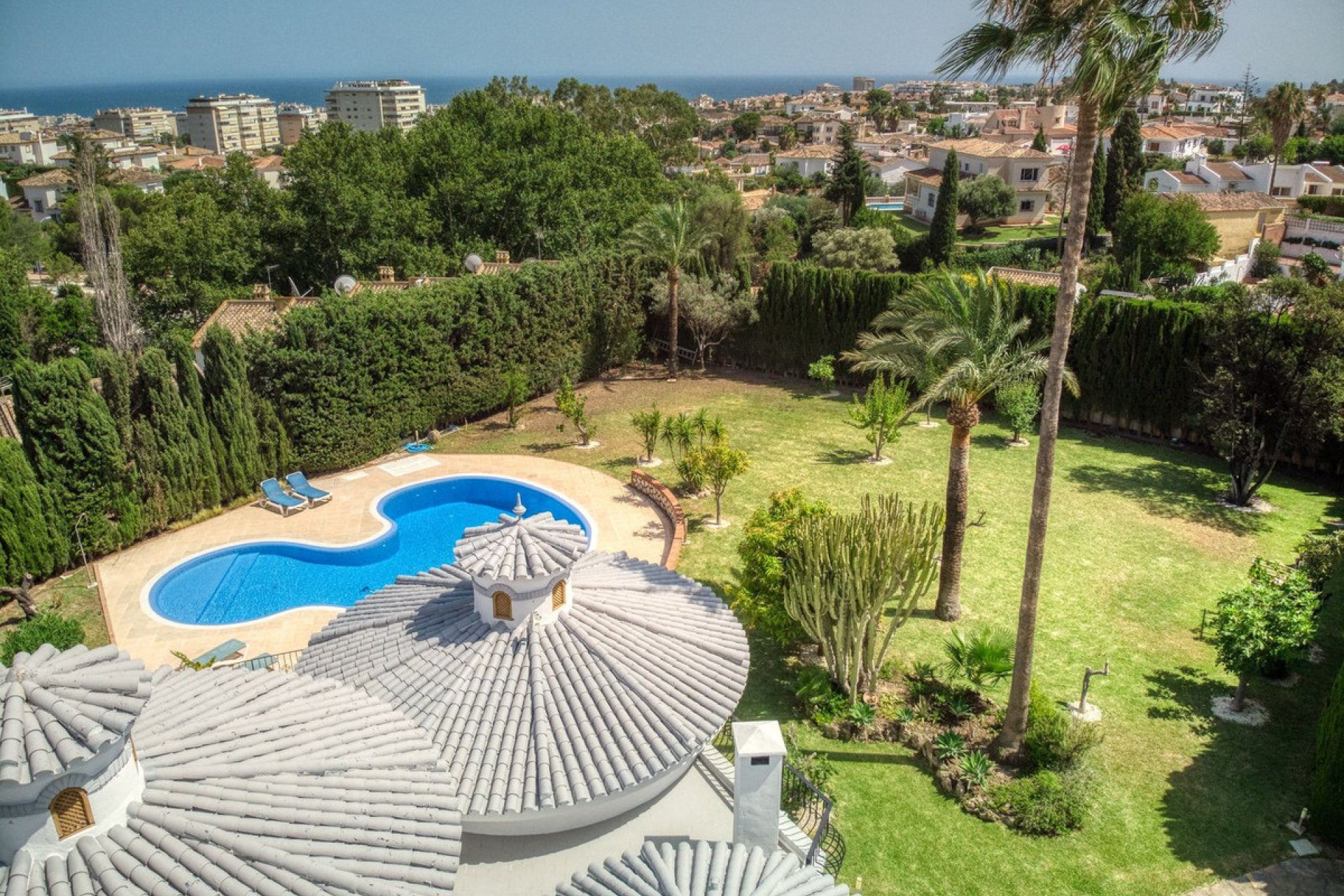 Resale - House - Detached Villa - Benalmádena - Benalmadena Centro