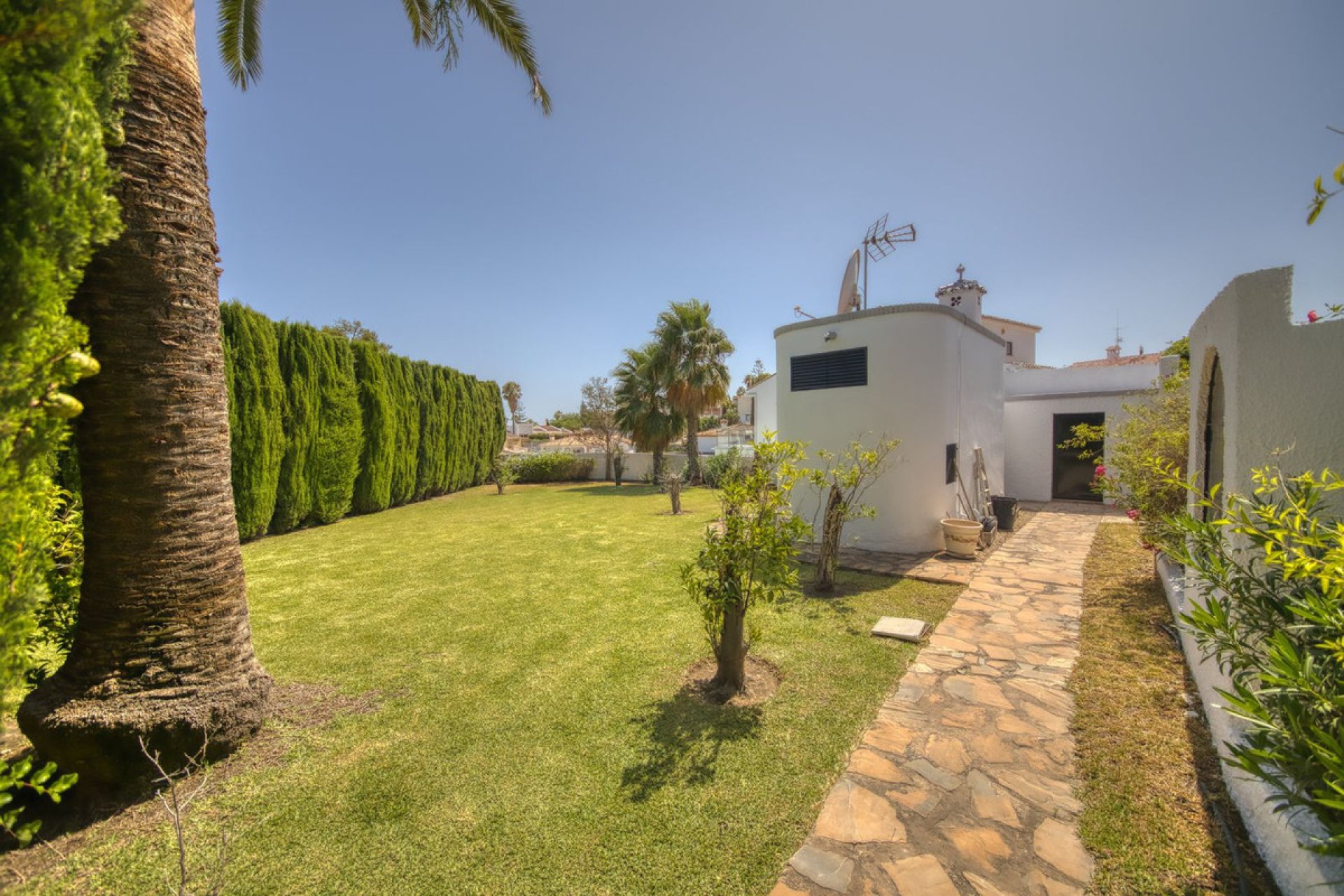 Resale - House - Detached Villa - Benalmádena - Benalmadena Centro