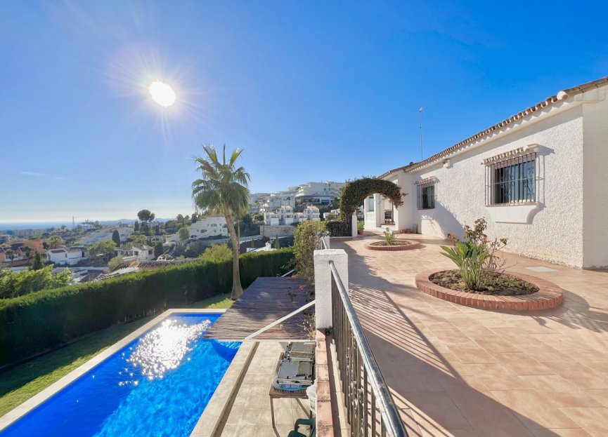 Resale - House - Detached Villa - Benalmádena - Benalmadena Centro