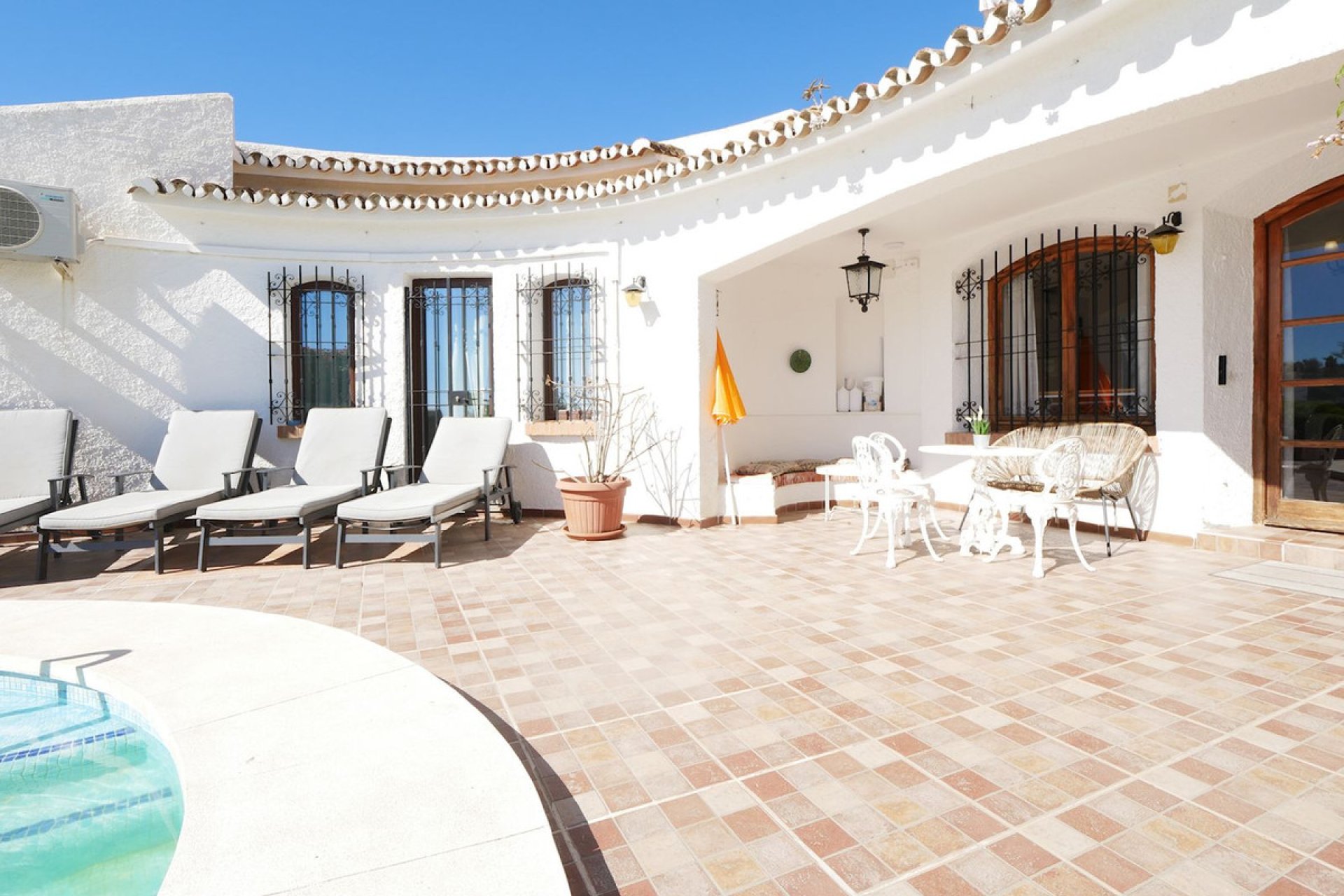 Resale - House - Detached Villa - Benalmádena - Benalmadena Centro