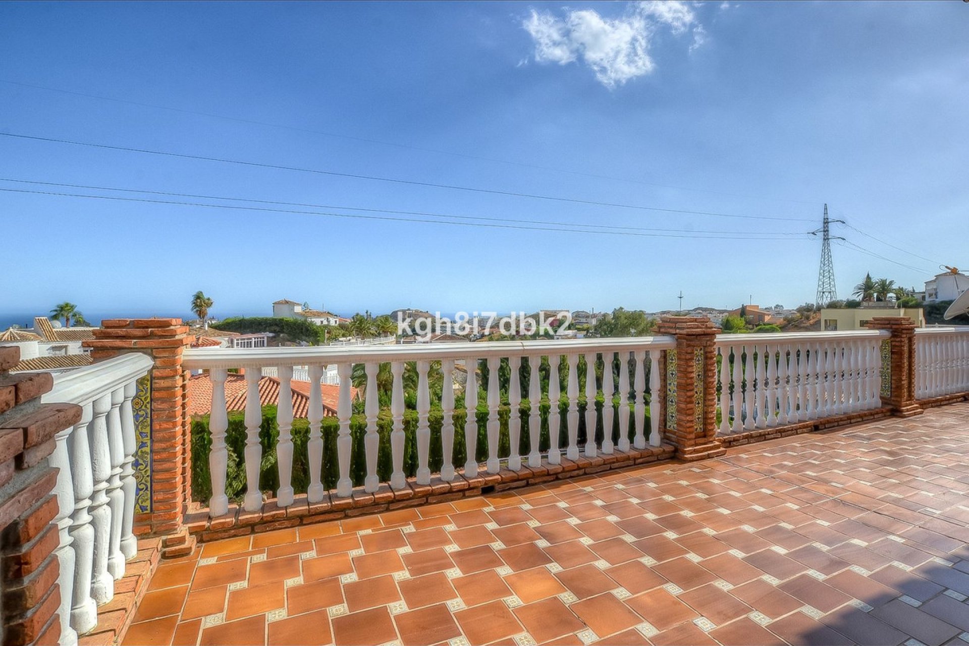 Resale - House - Detached Villa - Benalmádena - Benalmadena Centro