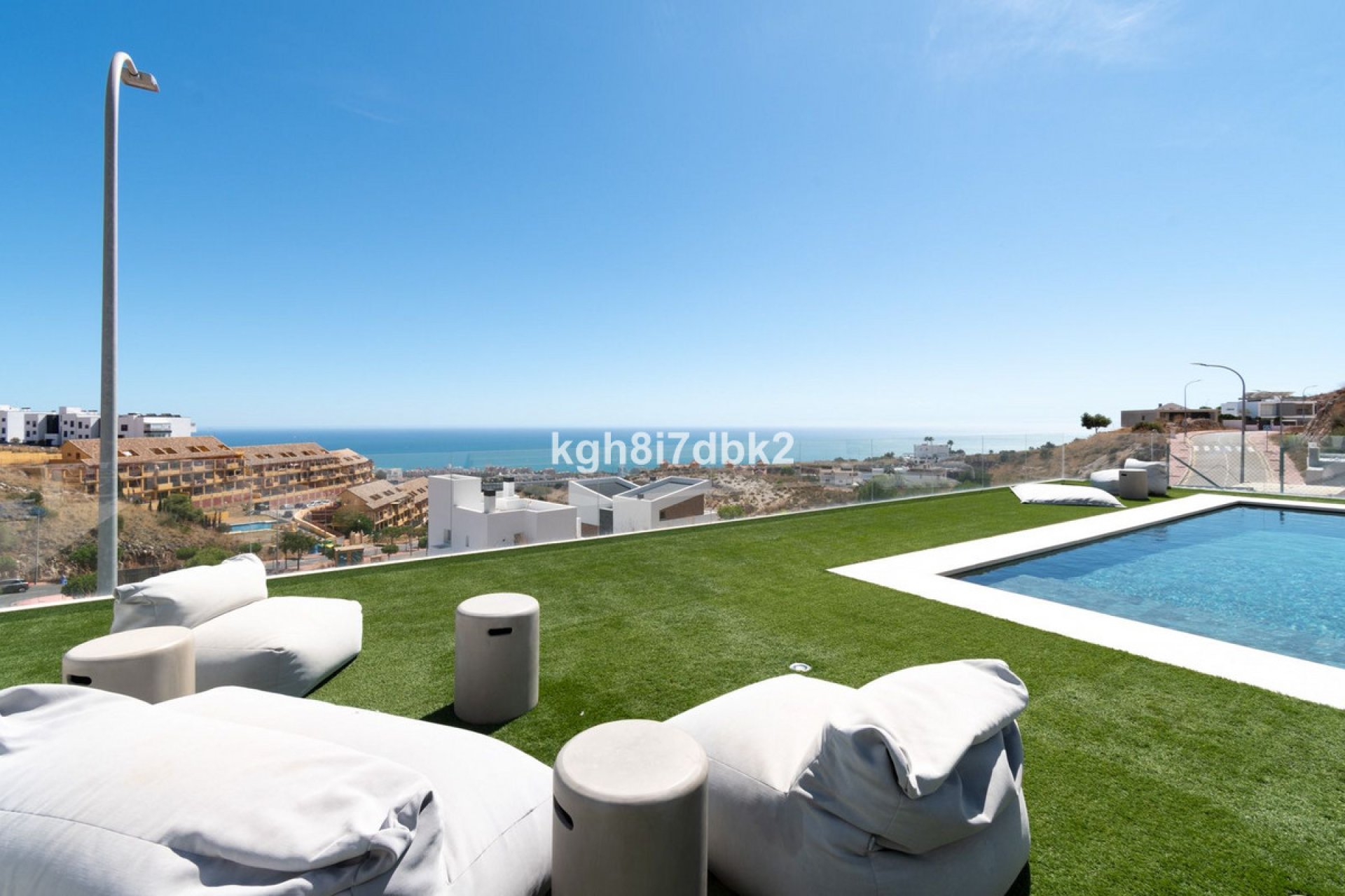 Resale - House - Detached Villa - Benalmádena - Benalmadena Centro