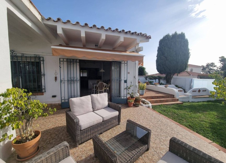 Resale - House - Detached Villa - Benalmádena - Benalmadena Centro