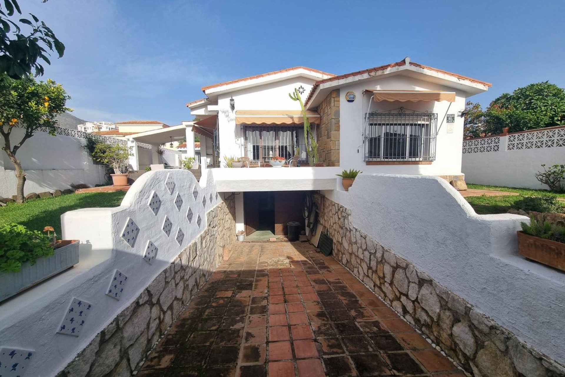 Resale - House - Detached Villa - Benalmádena - Benalmadena Centro