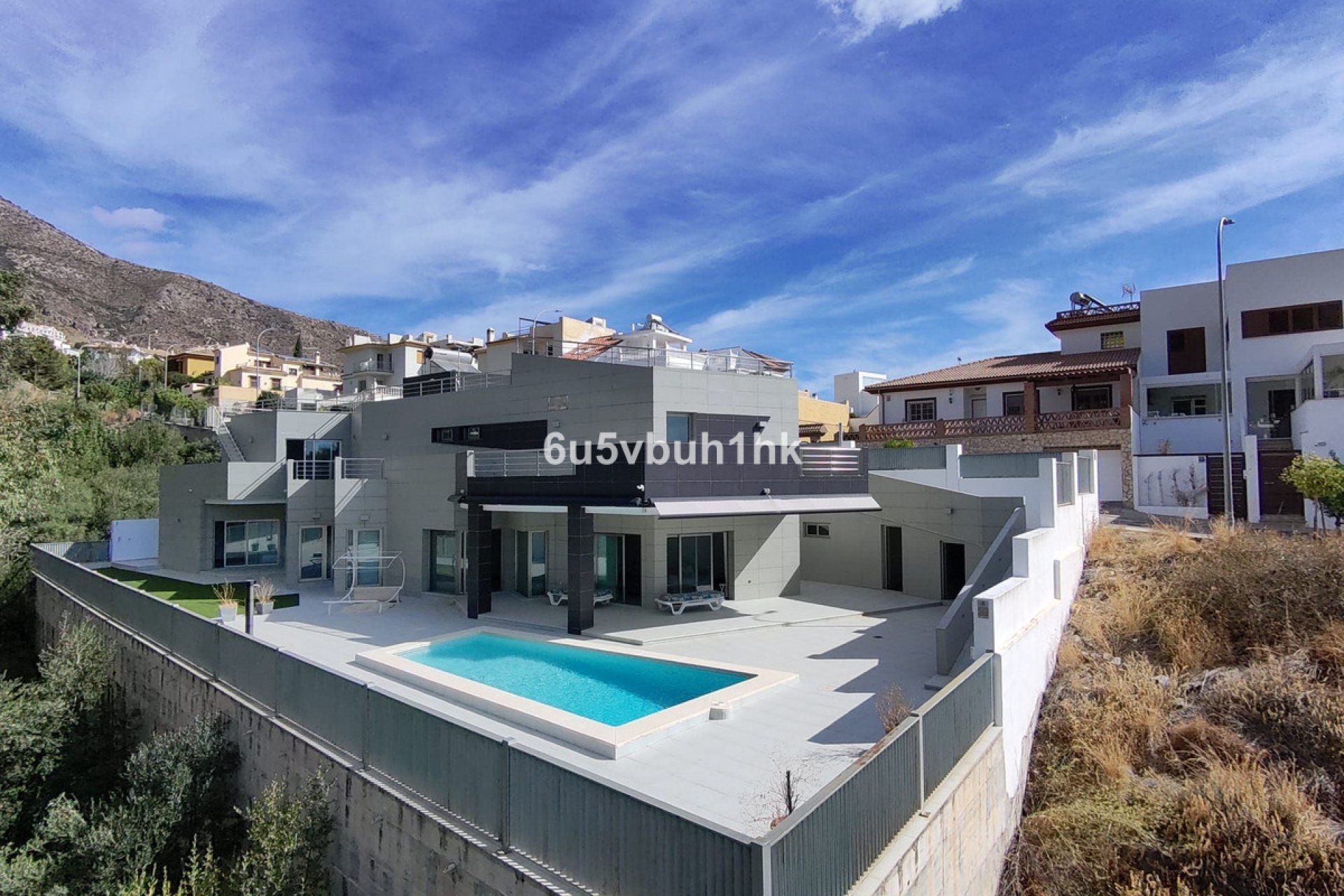 Resale - House - Detached Villa - Benalmádena - Benalmadena Centro