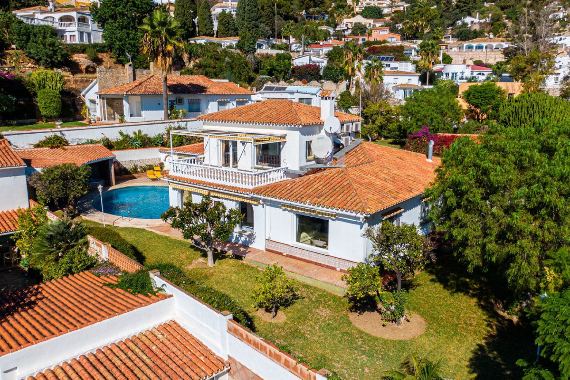 Resale - House - Detached Villa - Benalmádena - Benalmadena Centro