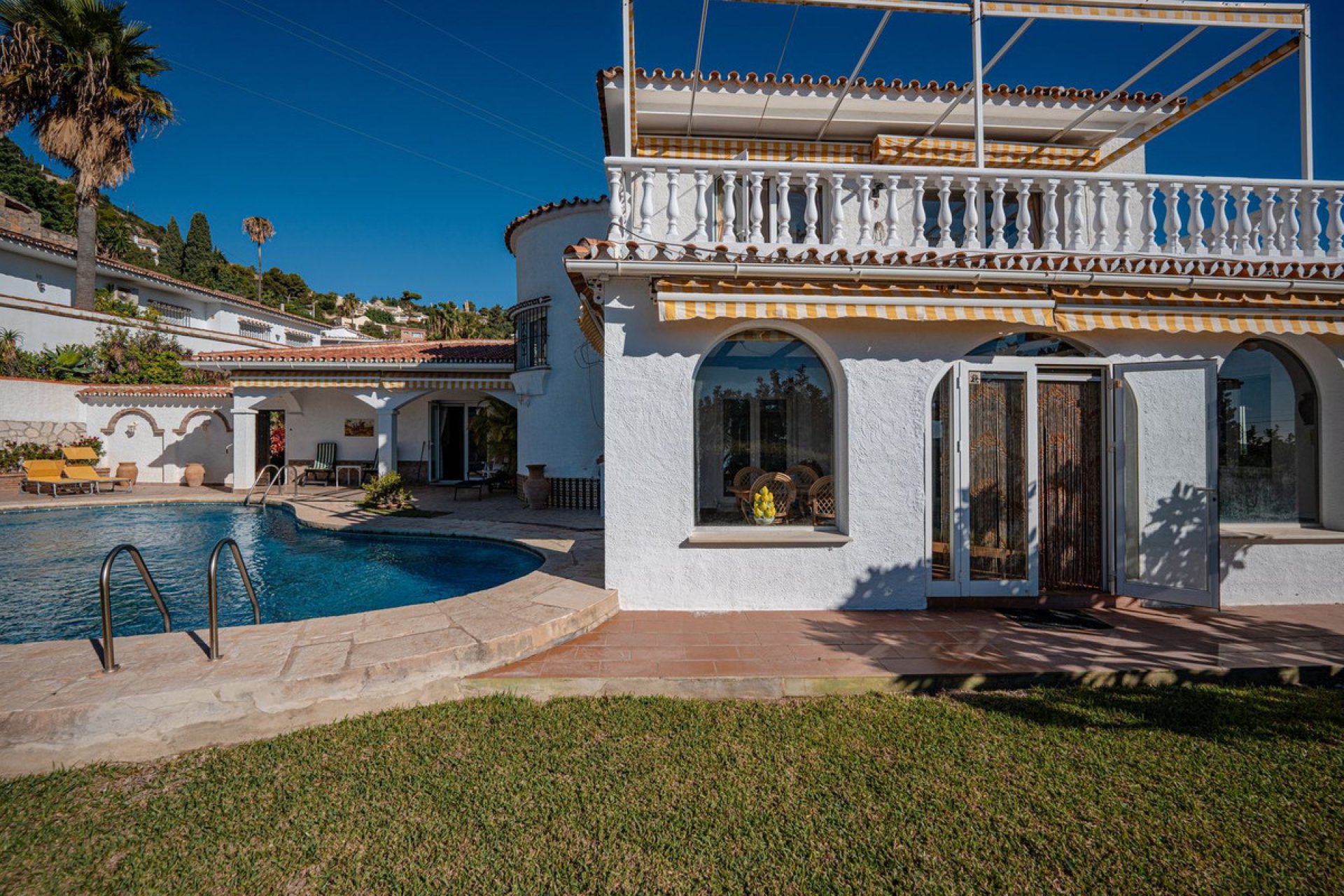 Resale - House - Detached Villa - Benalmádena - Benalmadena Centro