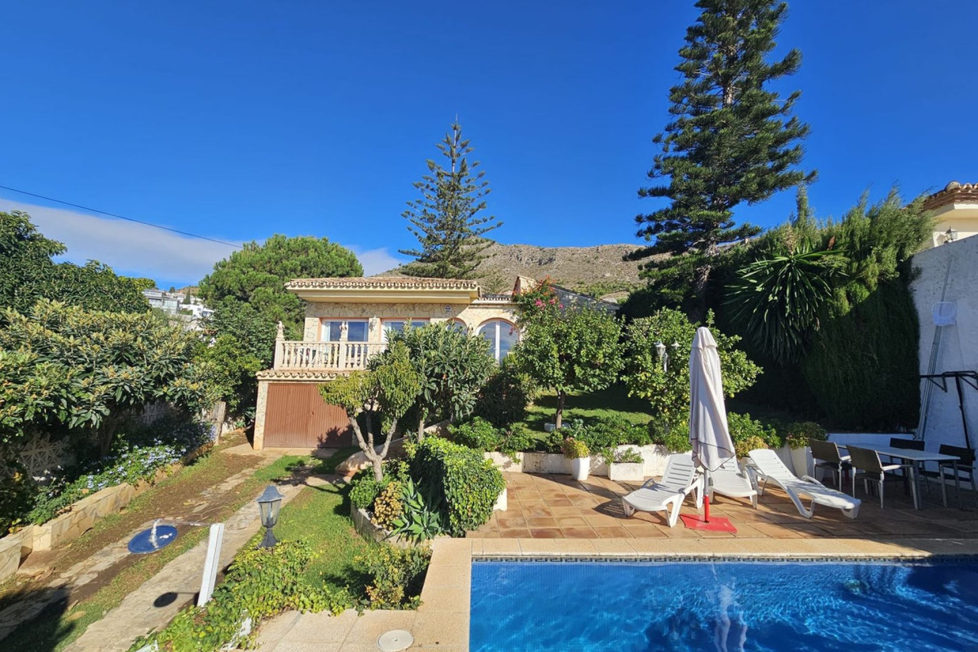 Resale - House - Detached Villa - Benalmádena - Benalmadena Centro