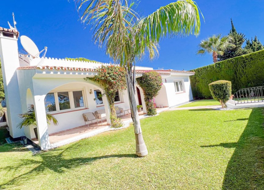 Resale - House - Detached Villa - Benalmádena - Benalmadena Centro