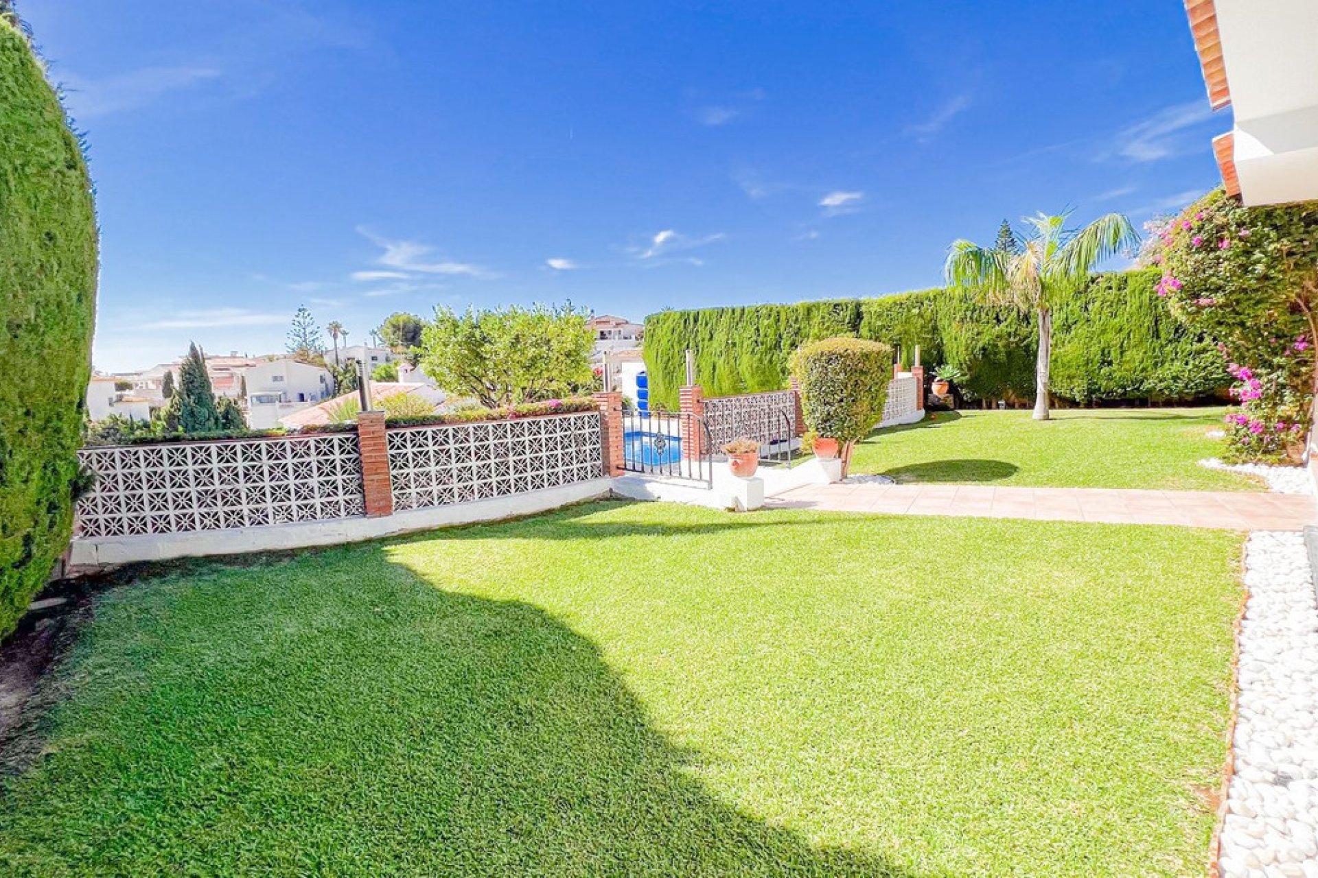 Resale - House - Detached Villa - Benalmádena - Benalmadena Centro