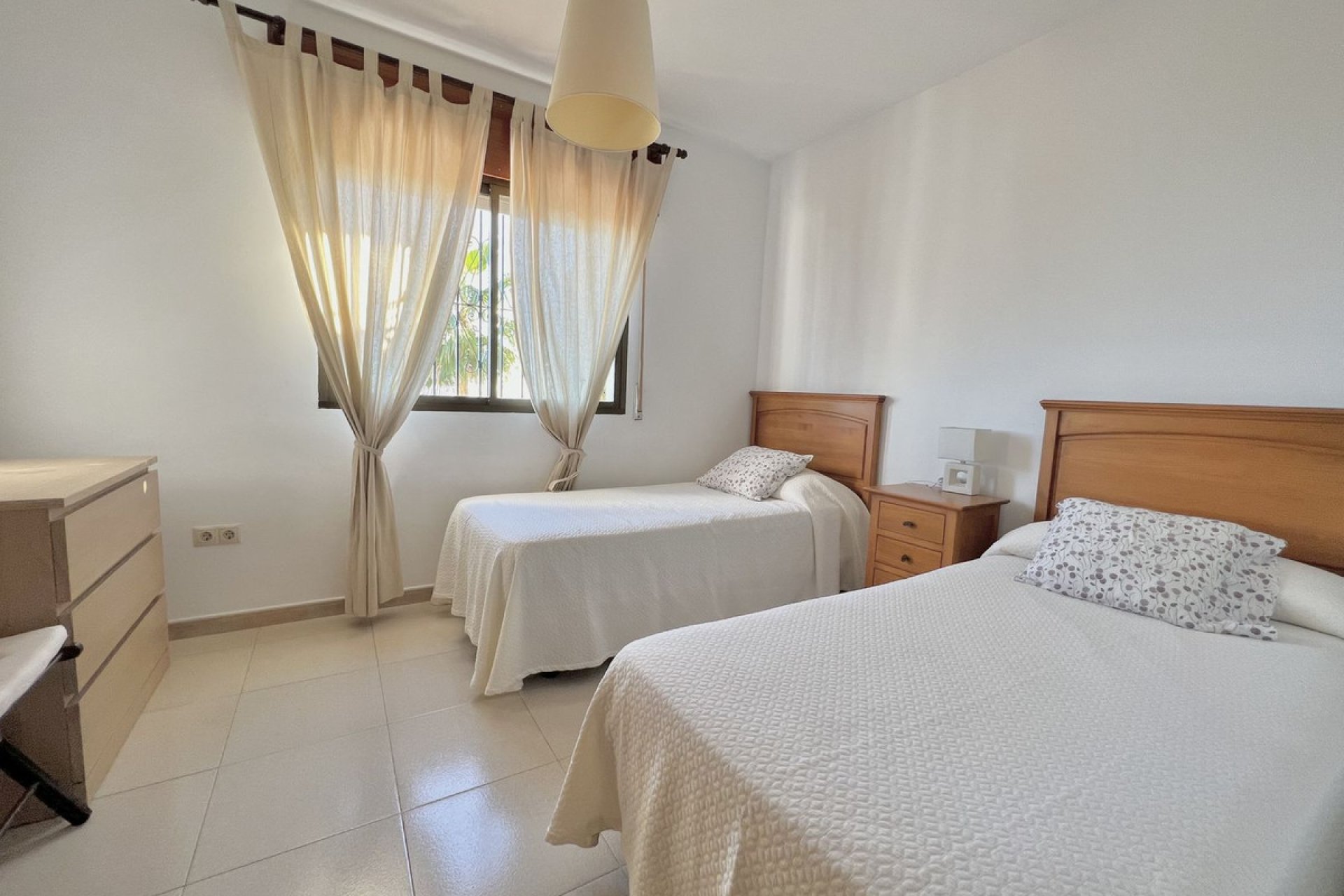 Resale - House - Detached Villa - Benalmádena - Benalmadena Centro