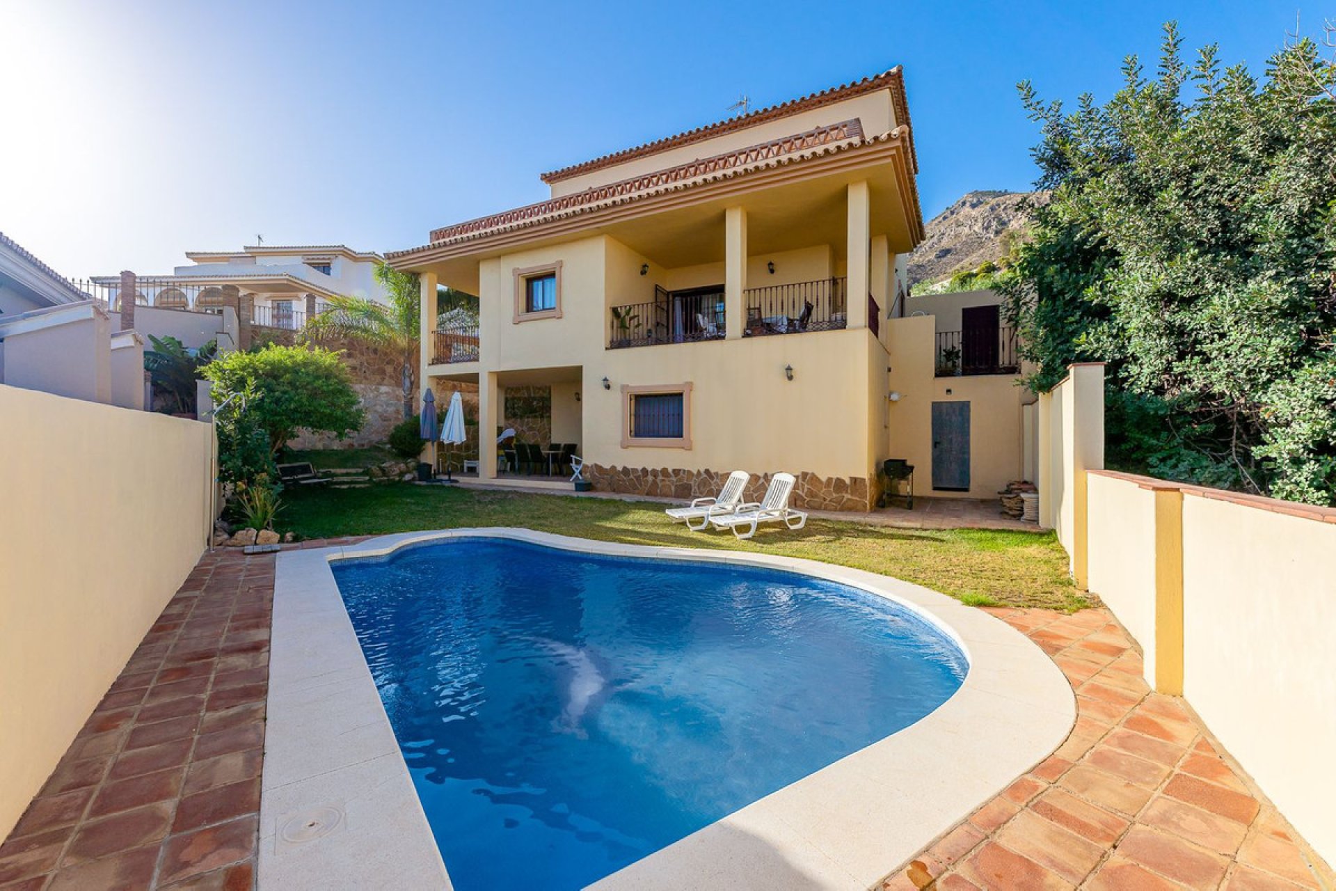 Resale - House - Detached Villa - Benalmádena - Benalmadena Centro