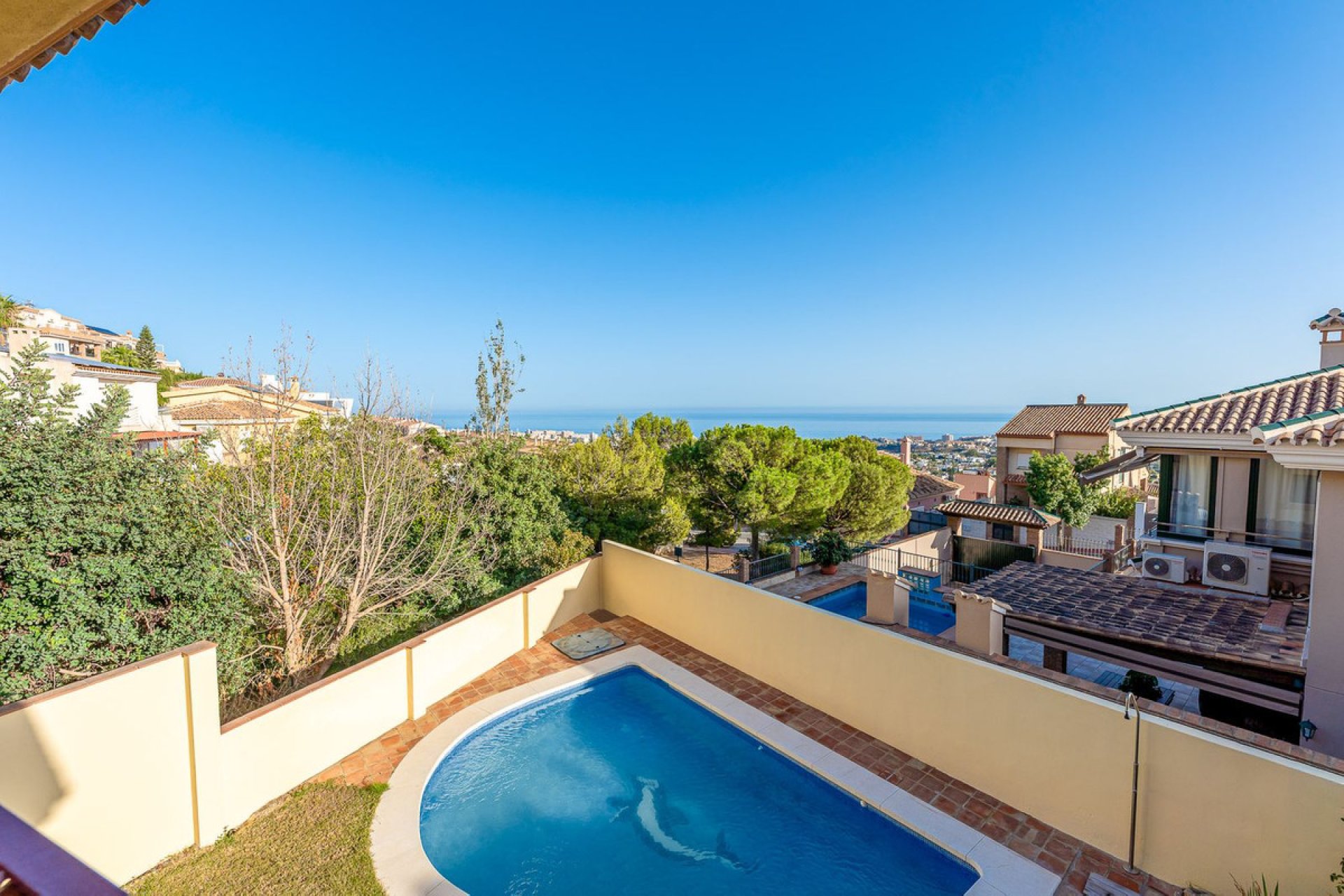 Resale - House - Detached Villa - Benalmádena - Benalmadena Centro