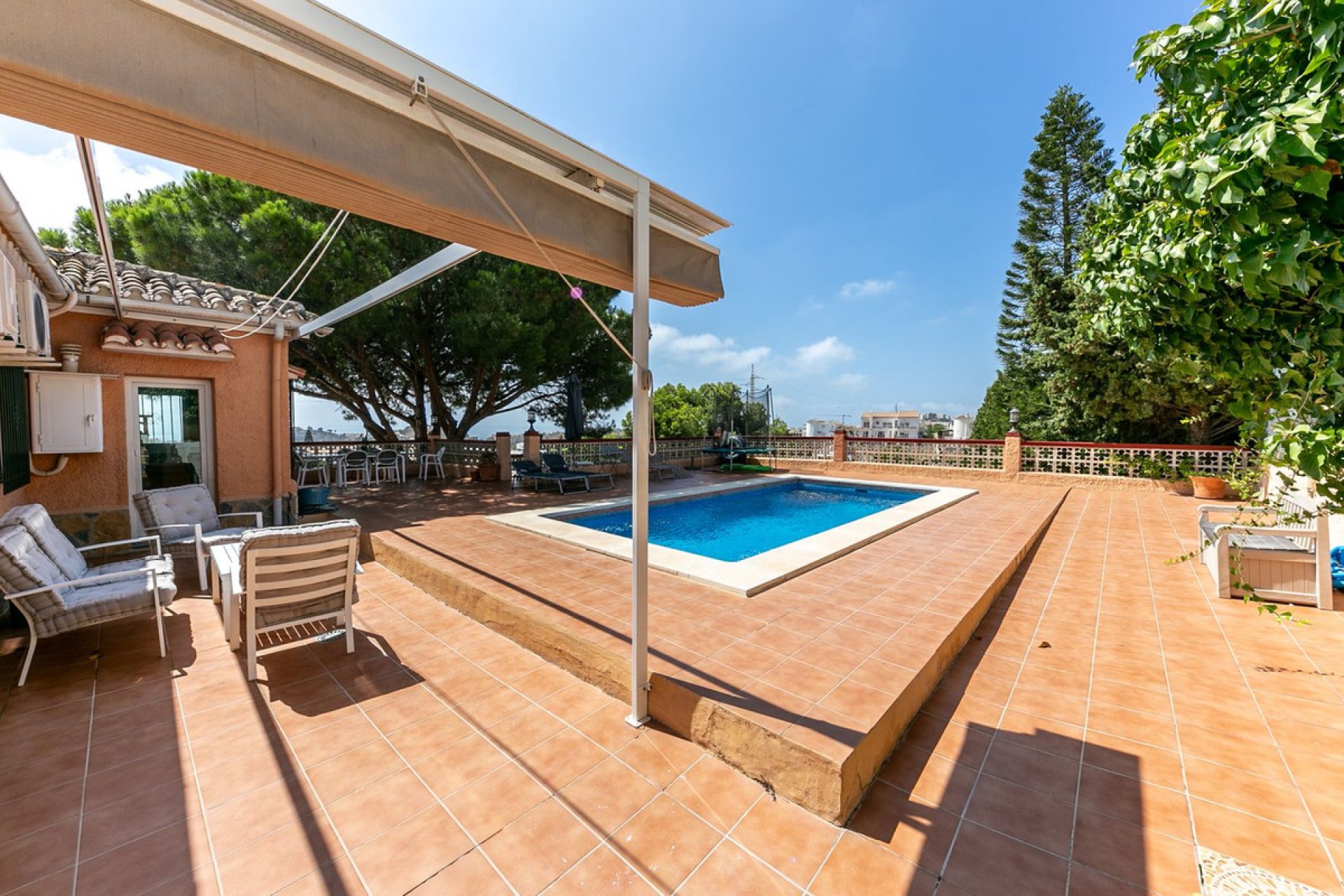 Resale - House - Detached Villa - Benalmádena - Benalmadena Centro