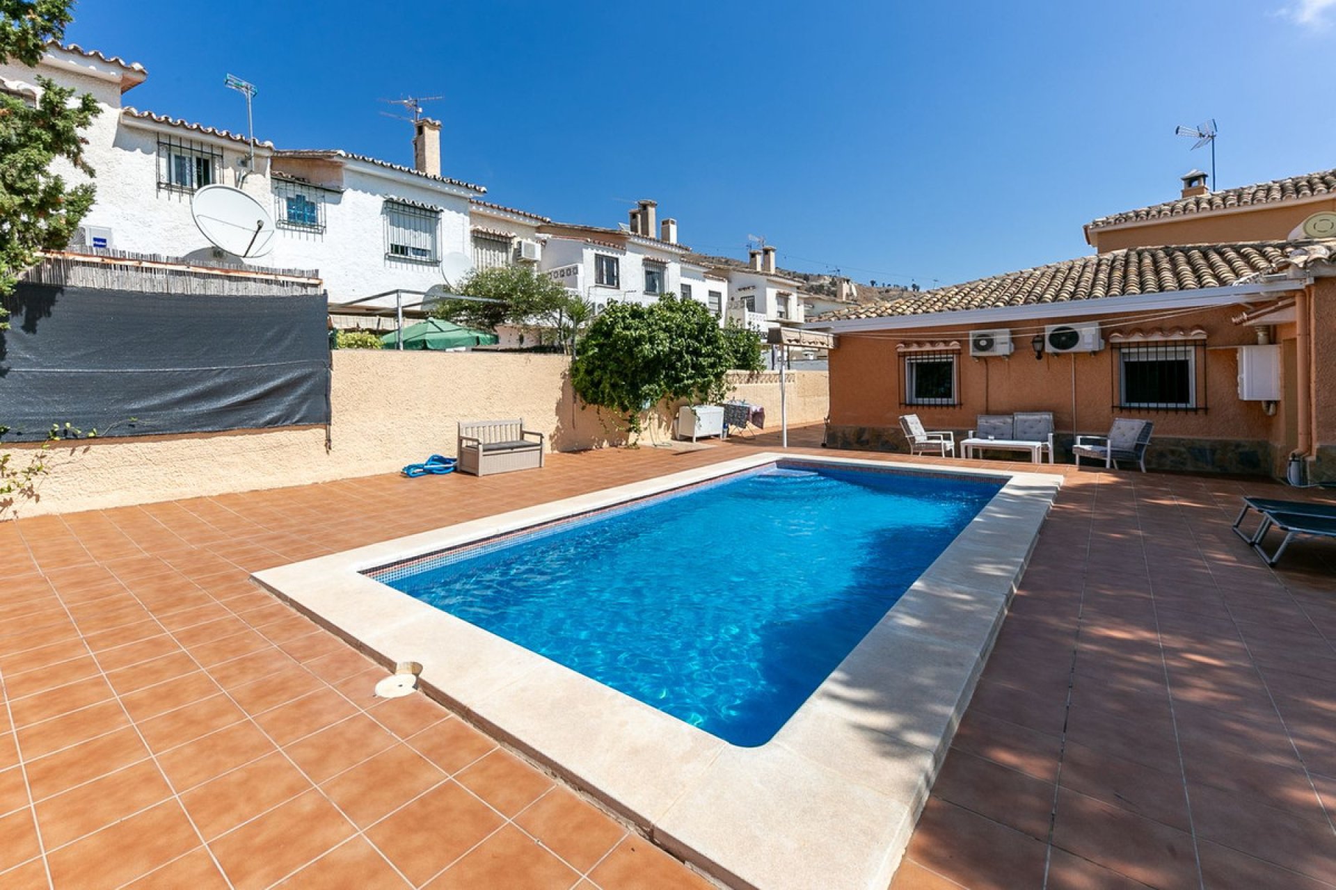 Resale - House - Detached Villa - Benalmádena - Benalmadena Centro