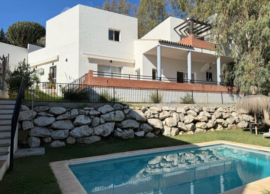 Resale - House - Detached Villa - Benalmádena - Benalmadena Centro