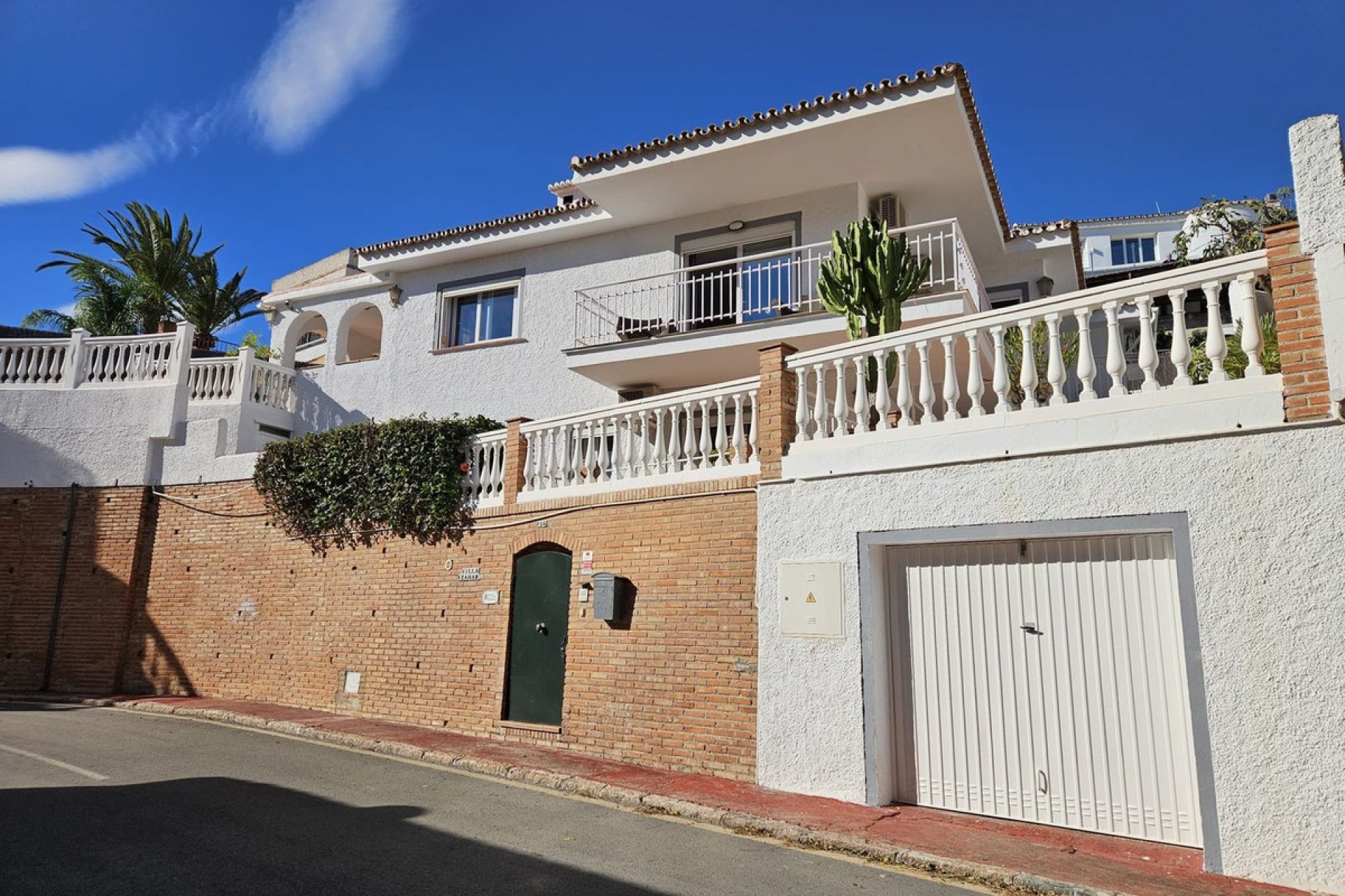 Resale - House - Detached Villa - Benalmádena - Benalmadena Centro