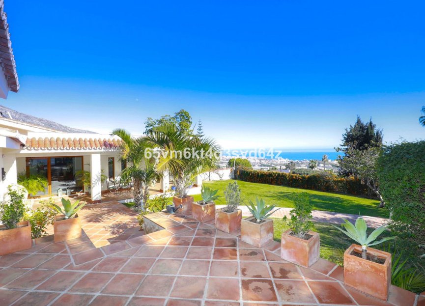 Resale - House - Detached Villa - Benalmádena - Benalmadena Centro