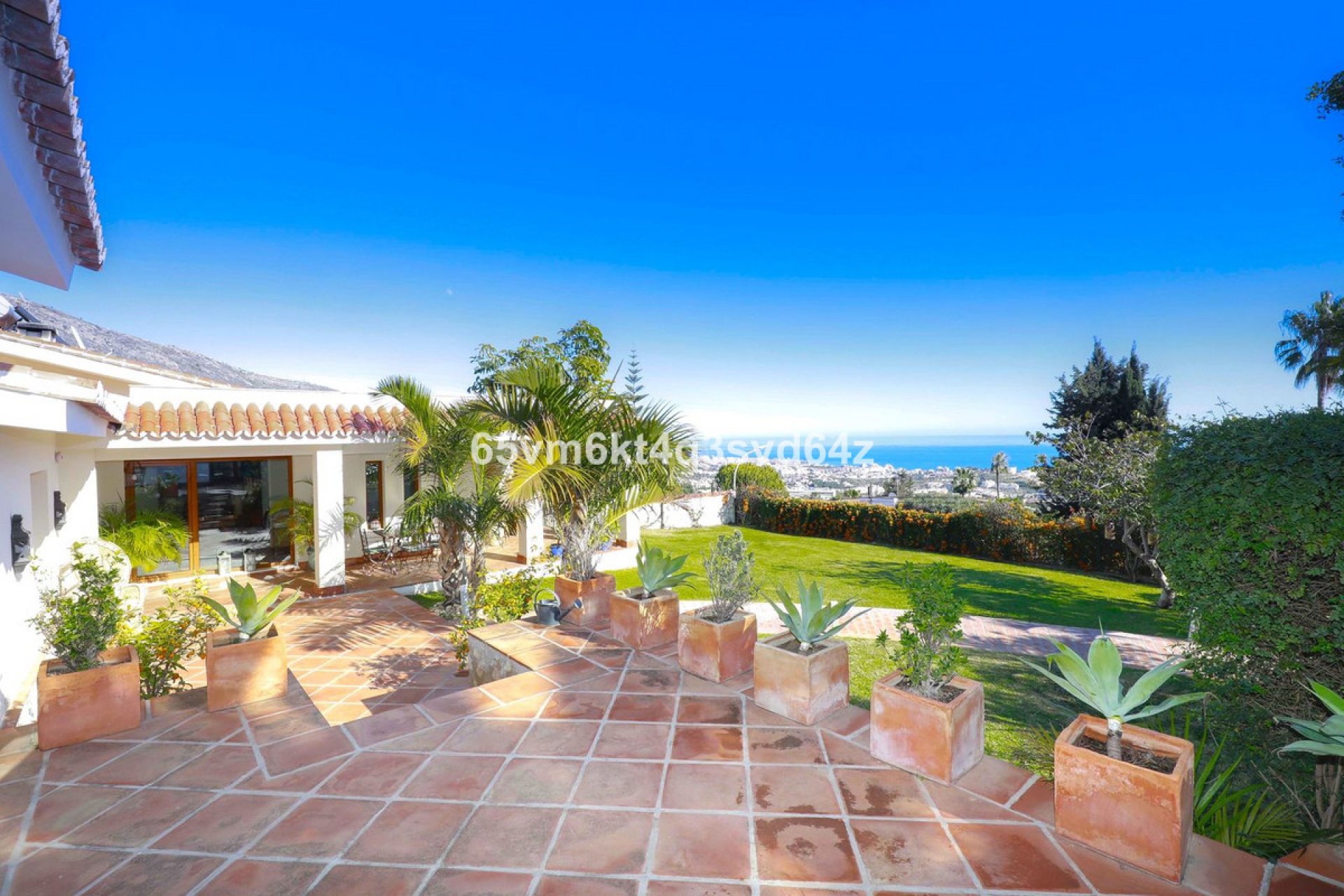 Resale - House - Detached Villa - Benalmádena - Benalmadena Centro