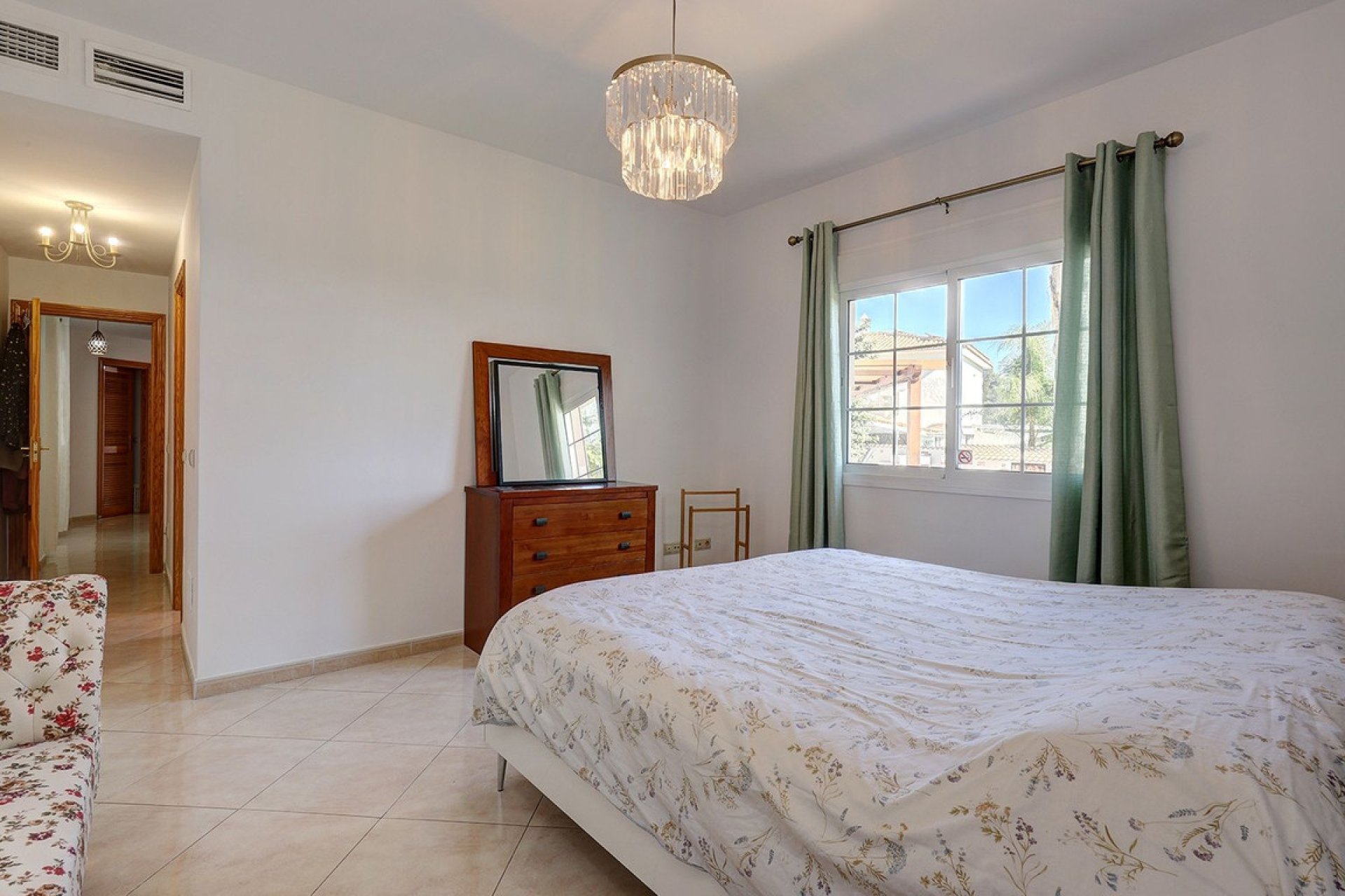 Resale - House - Detached Villa - Benalmádena - Benalmadena Centro