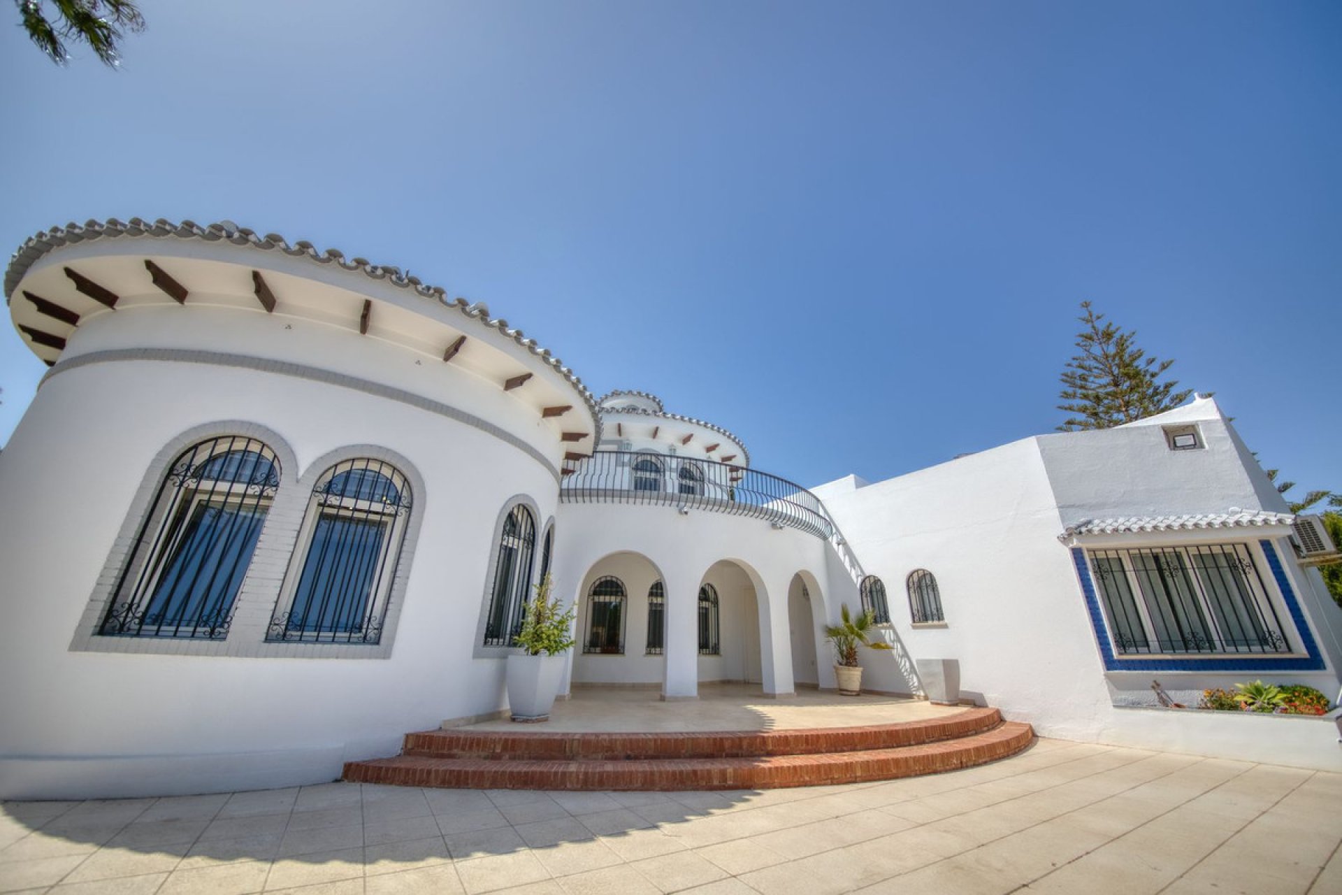 Resale - House - Detached Villa - Benalmádena - Benalmadena Centro