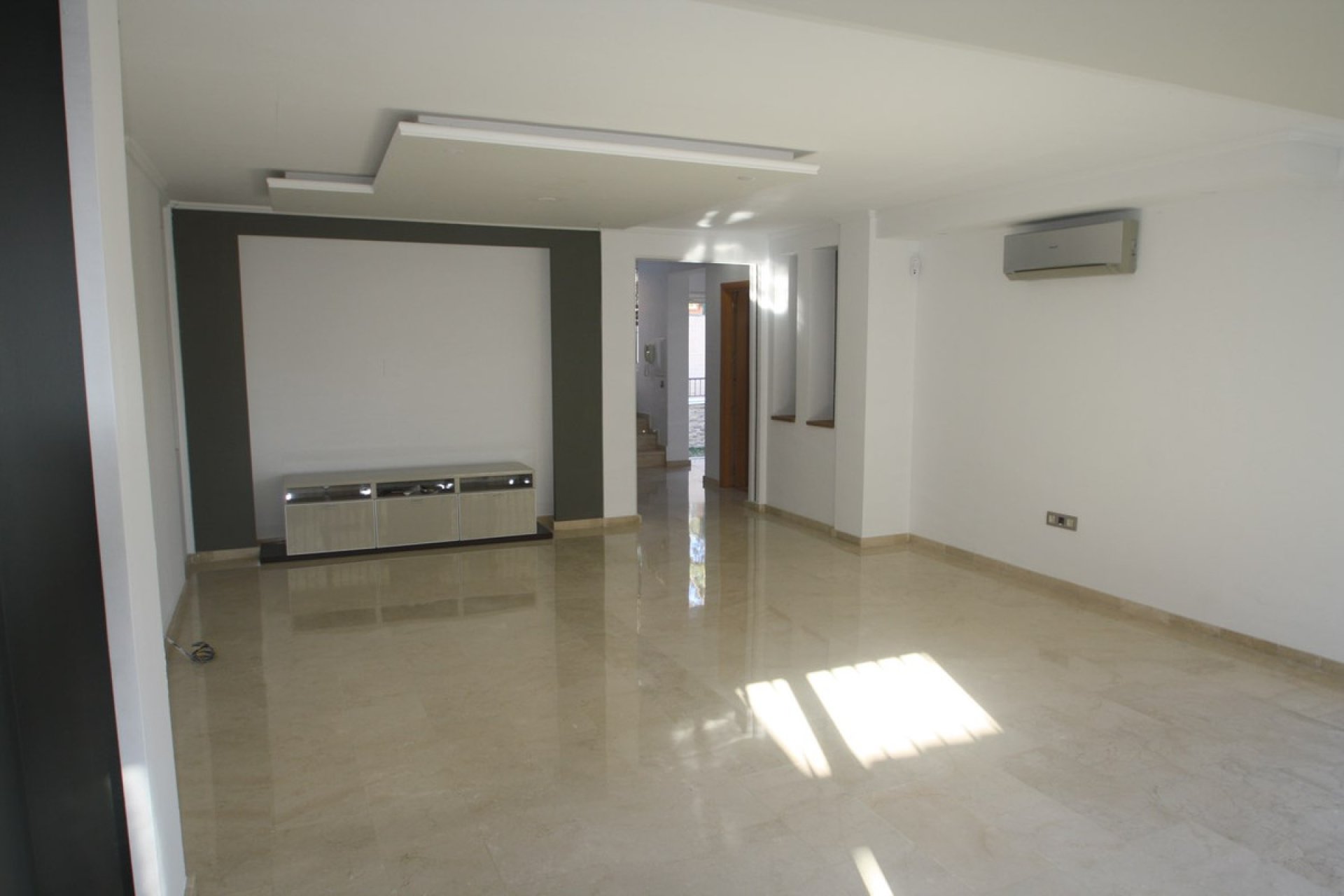 Resale - House - Detached Villa - Benalmádena - Benalmadena Centro