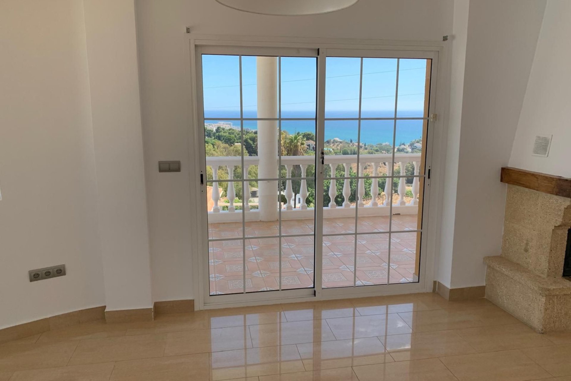 Resale - House - Detached Villa - Benalmádena - Benalmadena Centro