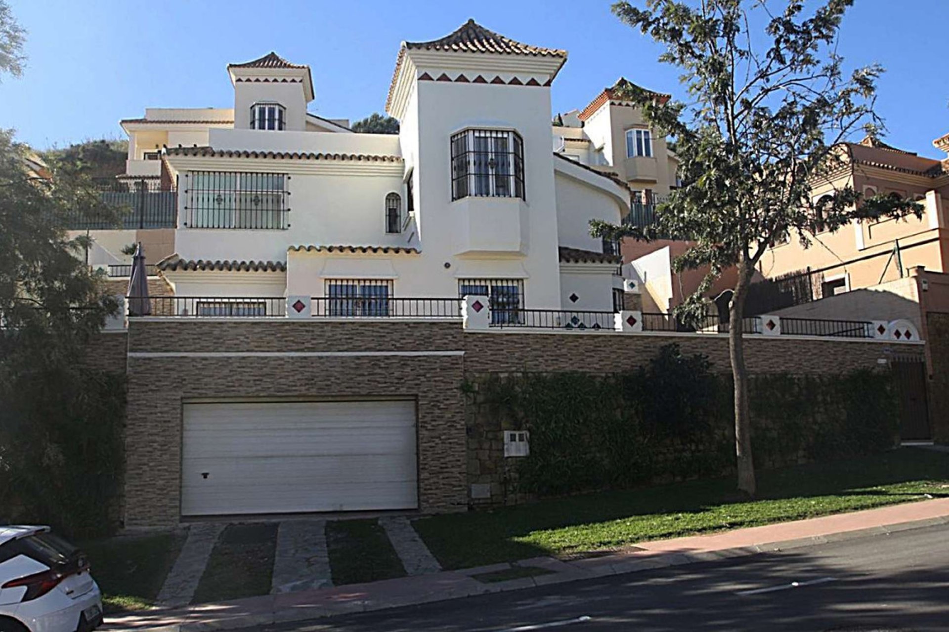 Resale - House - Detached Villa - Benalmádena - Benalmadena Centro