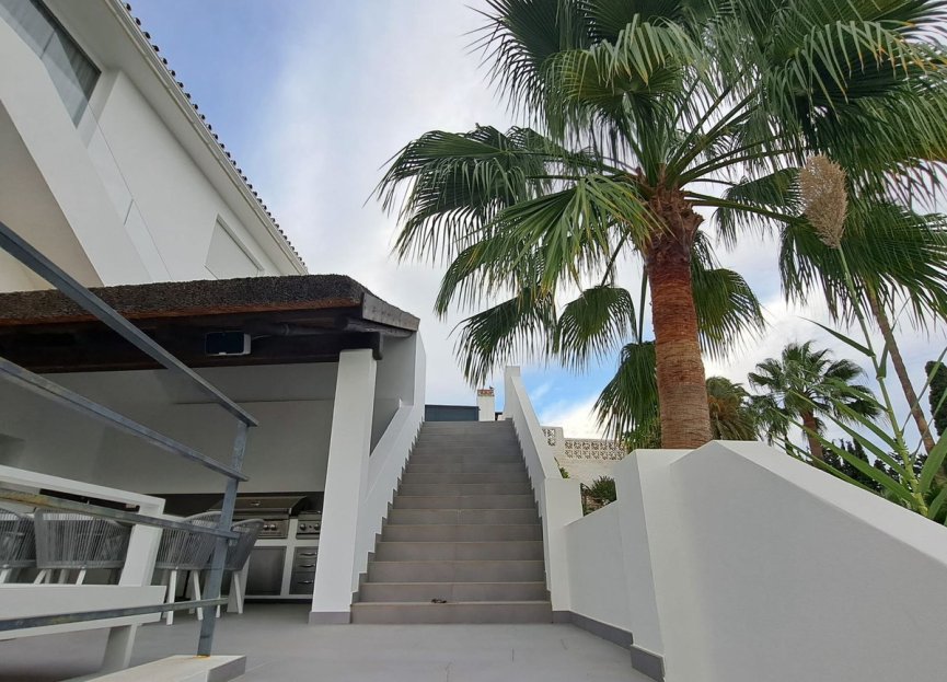 Resale - House - Detached Villa - Benalmádena - Benalmadena Centro