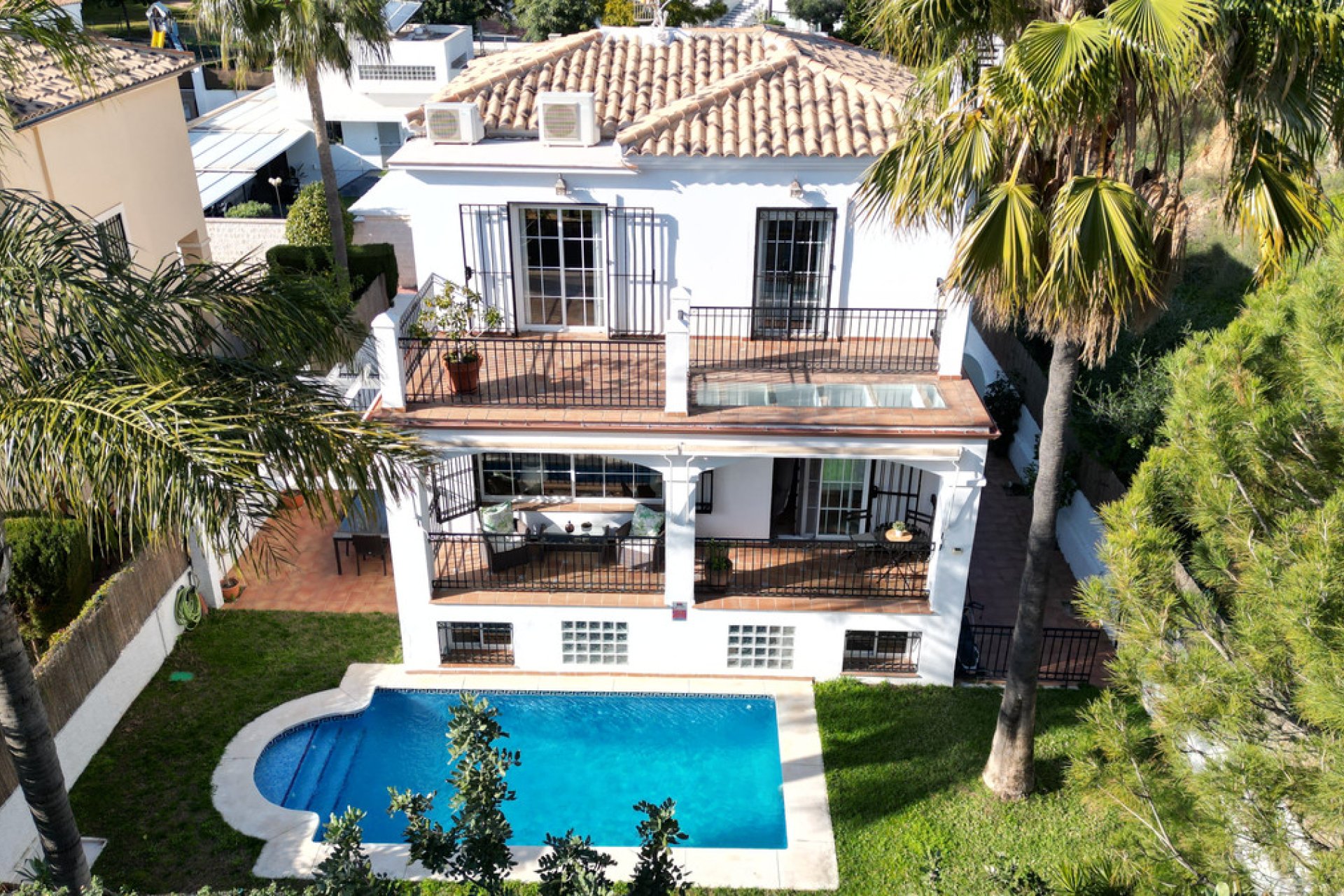 Resale - House - Detached Villa - Benalmádena - Benalmadena Centro