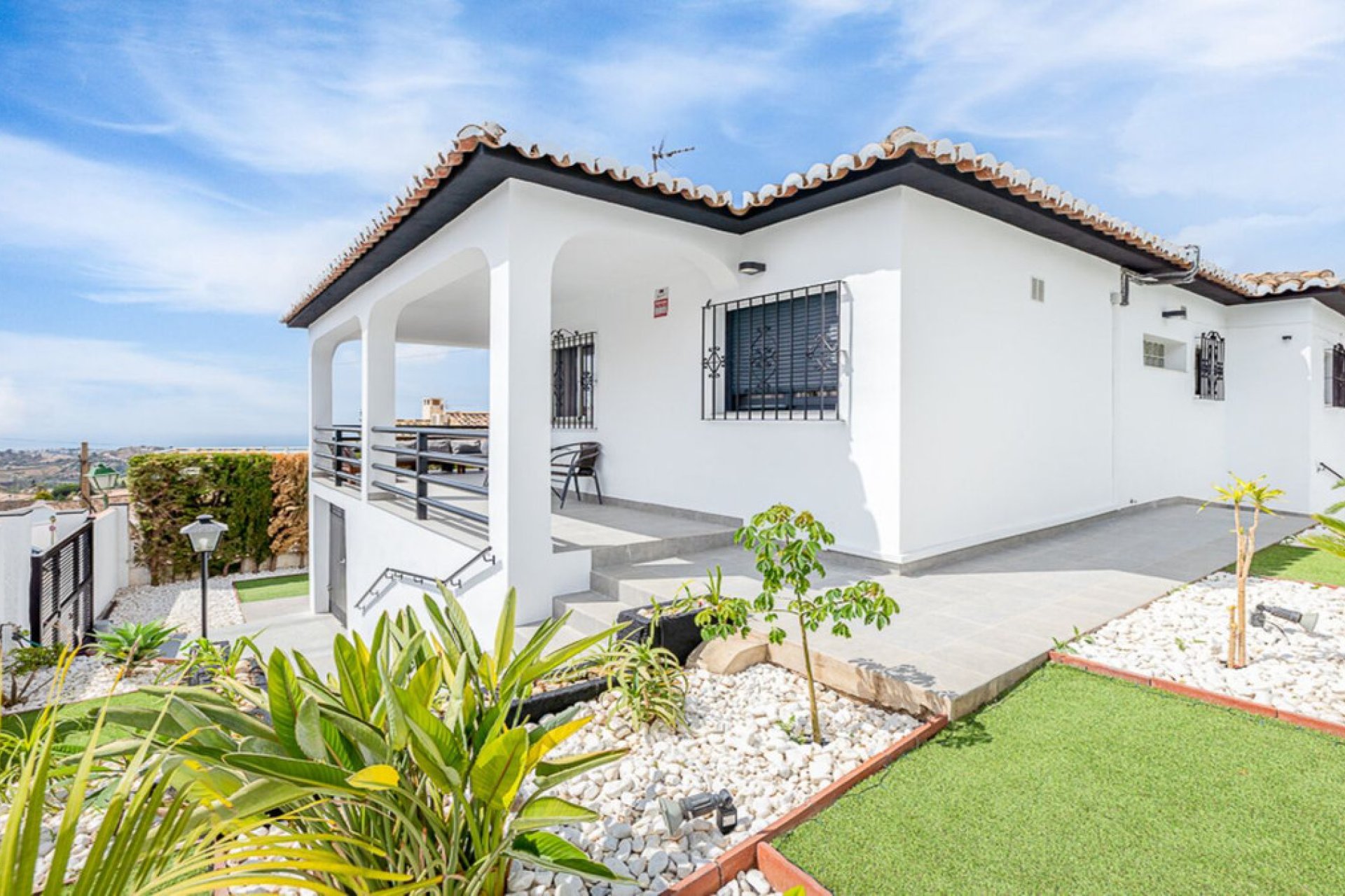 Resale - House - Detached Villa - Benalmádena - Benalmadena Centro