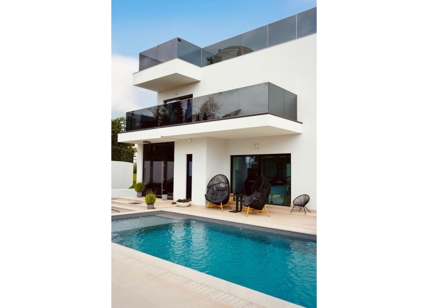 Resale - House - Detached Villa - Benalmádena - Benalmadena Centro