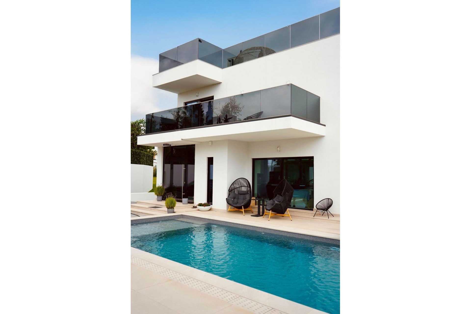 Resale - House - Detached Villa - Benalmádena - Benalmadena Centro