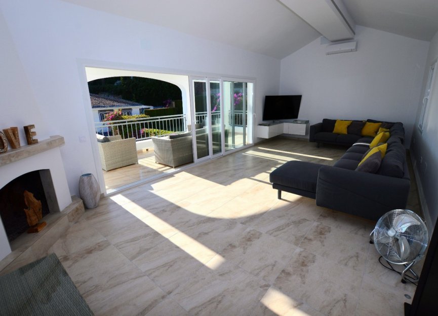 Resale - House - Detached Villa - Benalmádena - Benalmadena Centro