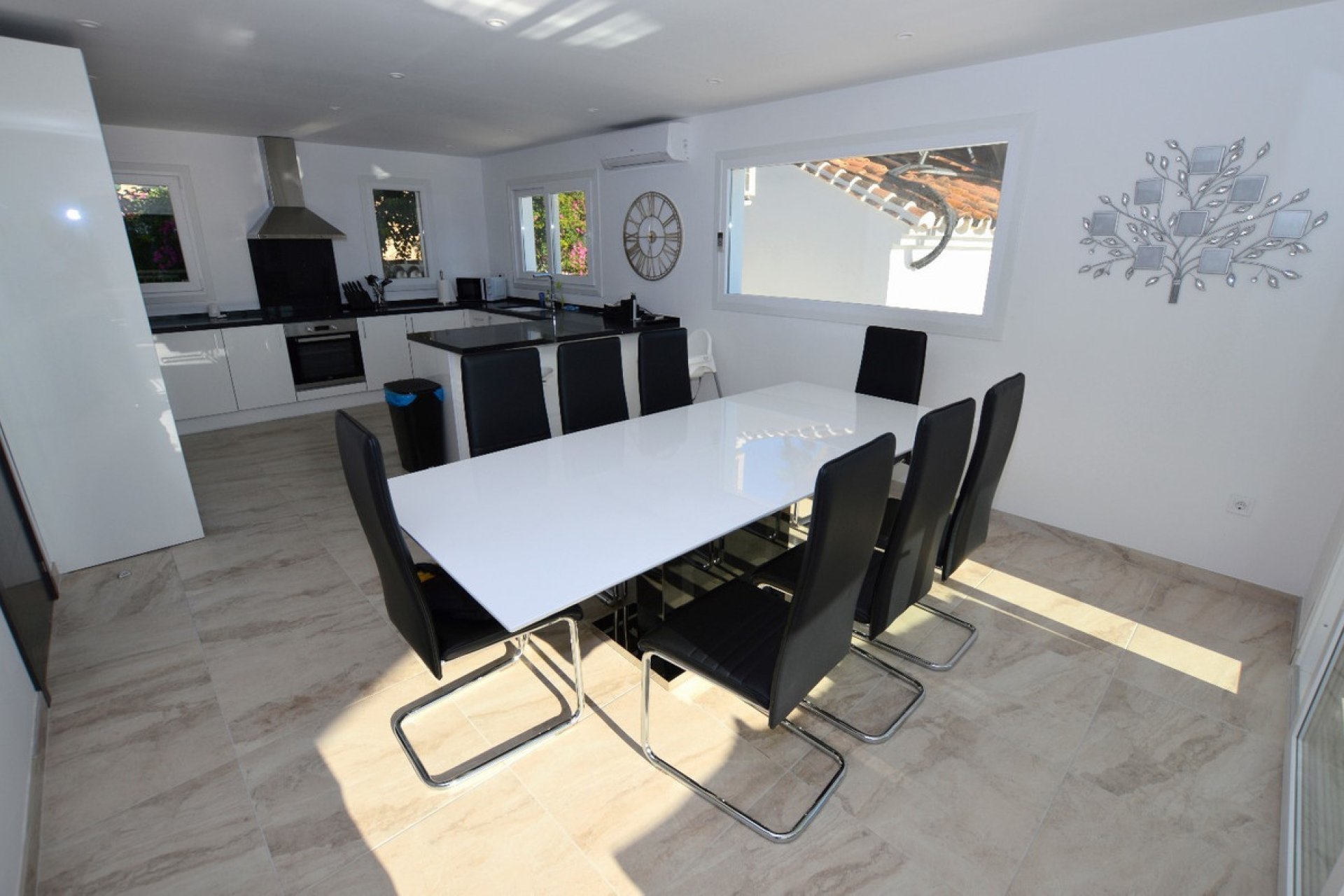 Resale - House - Detached Villa - Benalmádena - Benalmadena Centro