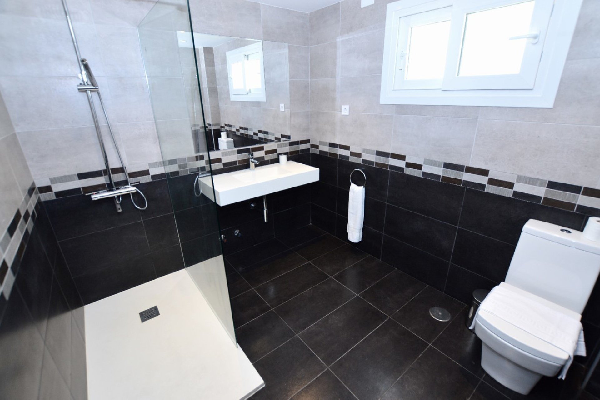 Resale - House - Detached Villa - Benalmádena - Benalmadena Centro