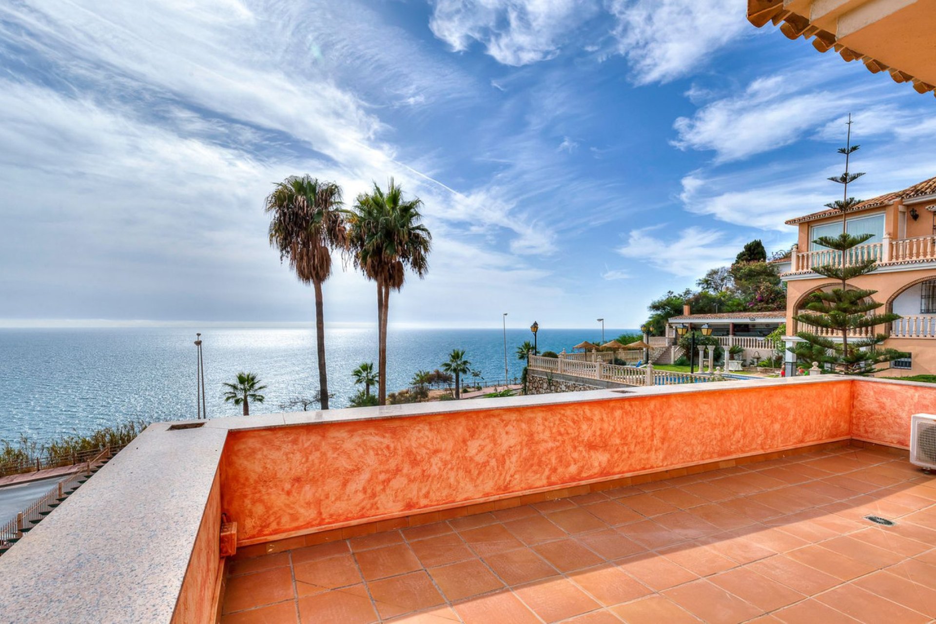 Resale - House - Detached Villa - Benalmádena - Benalmadena Costa