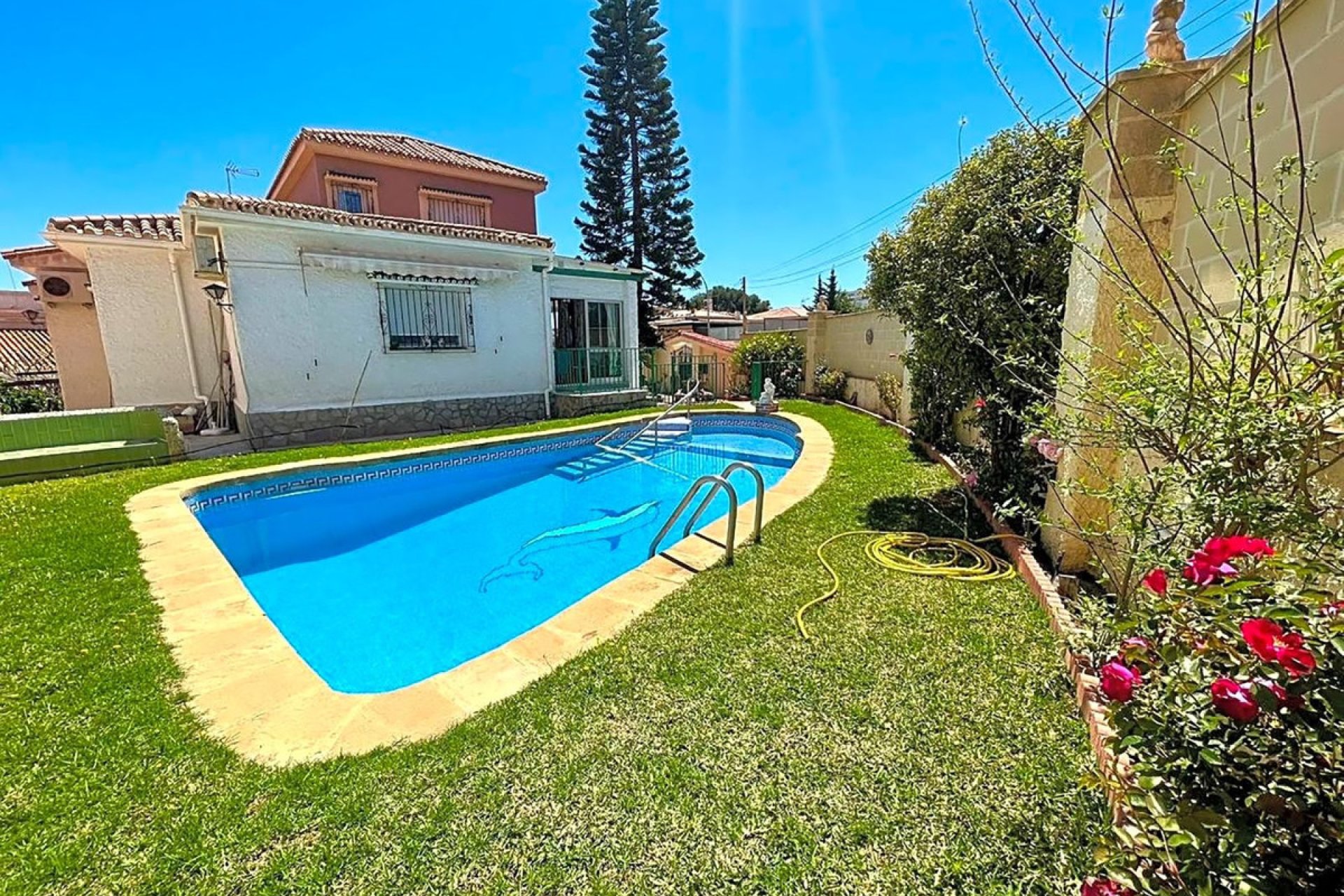 Resale - House - Detached Villa - Benalmádena - Benalmadena Costa