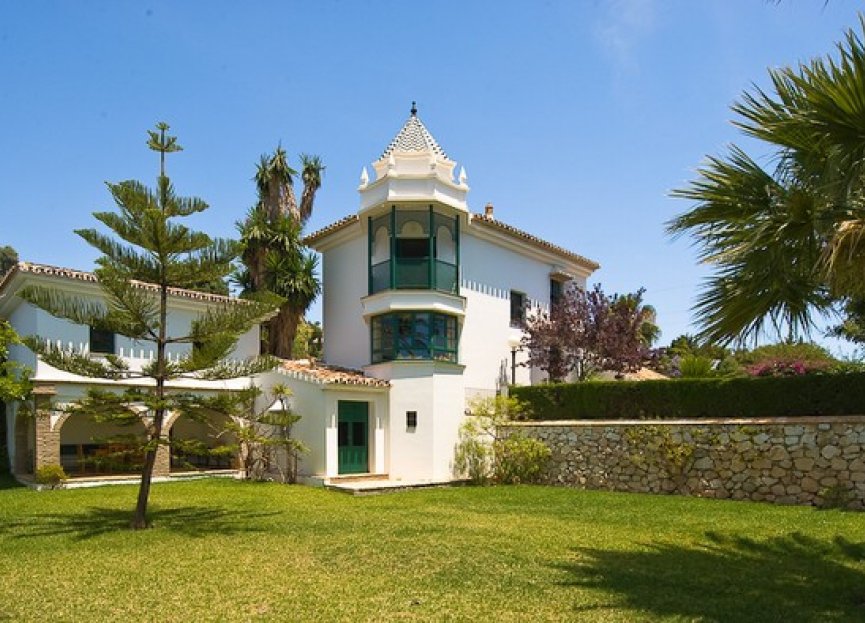 Resale - House - Detached Villa - Benalmádena - Benalmadena Costa