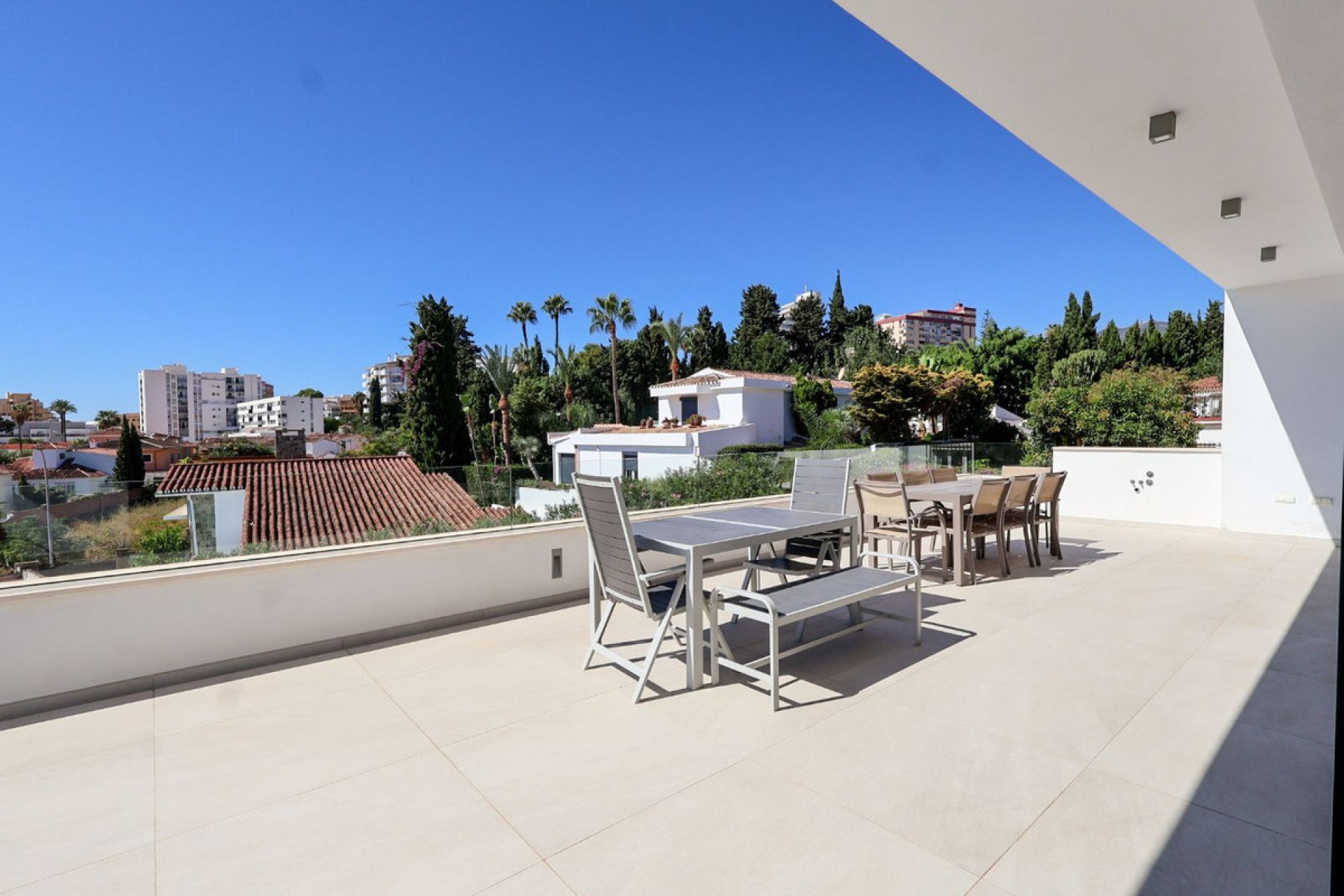 Resale - House - Detached Villa - Benalmádena - Benalmadena Costa