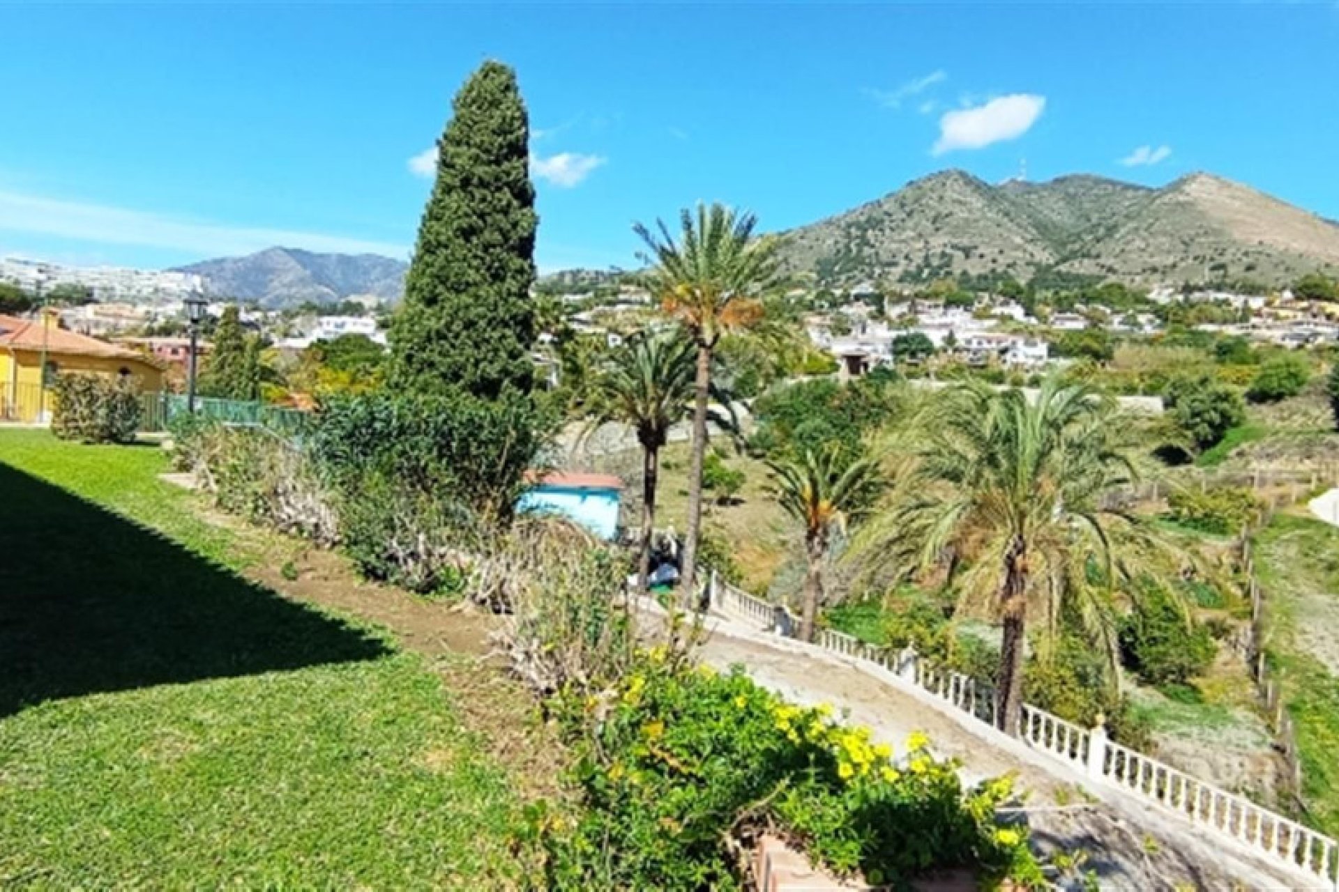 Resale - House - Detached Villa - Benalmádena - Benalmadena Costa