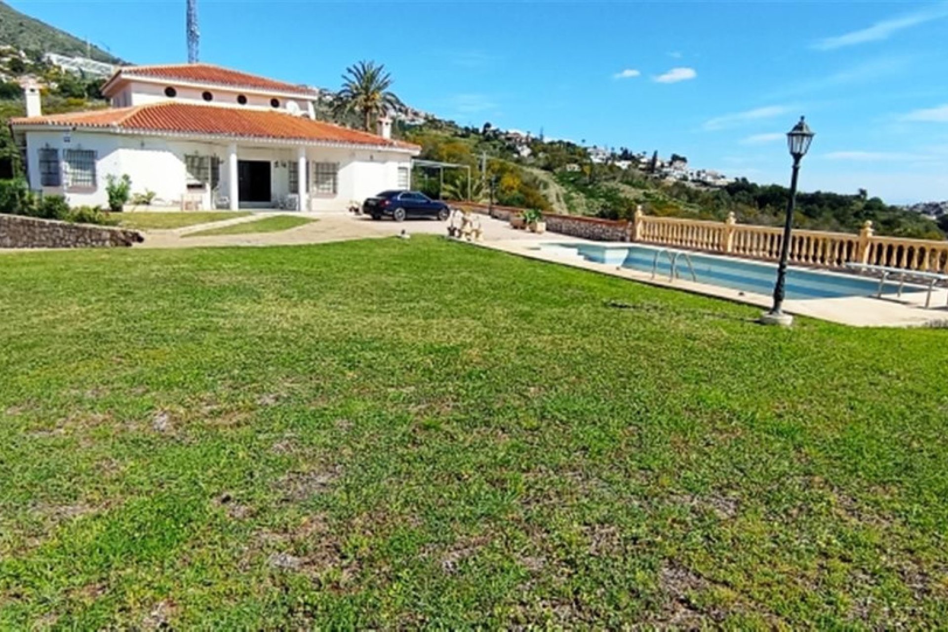 Resale - House - Detached Villa - Benalmádena - Benalmadena Costa