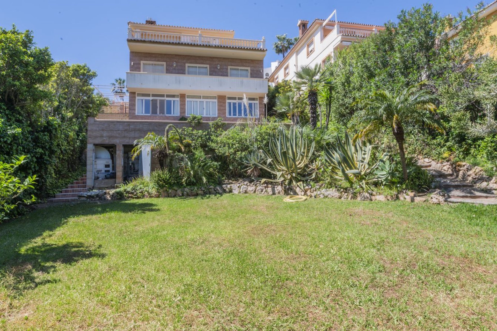 Resale - House - Detached Villa - Benalmádena - Benalmadena Costa