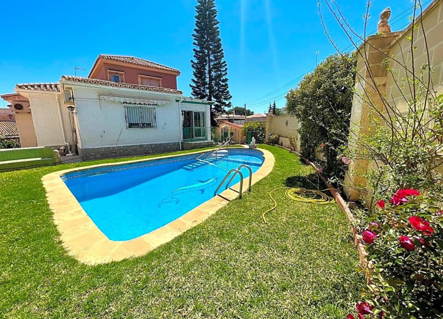 Resale - House - Detached Villa - Benalmádena - Benalmadena Costa