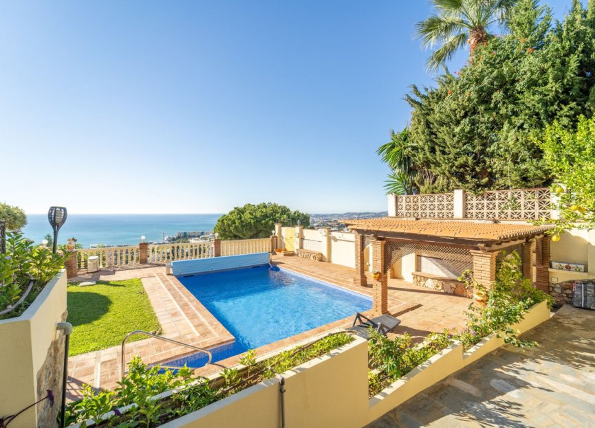 Resale - House - Detached Villa - Benalmádena - Benalmadena Costa